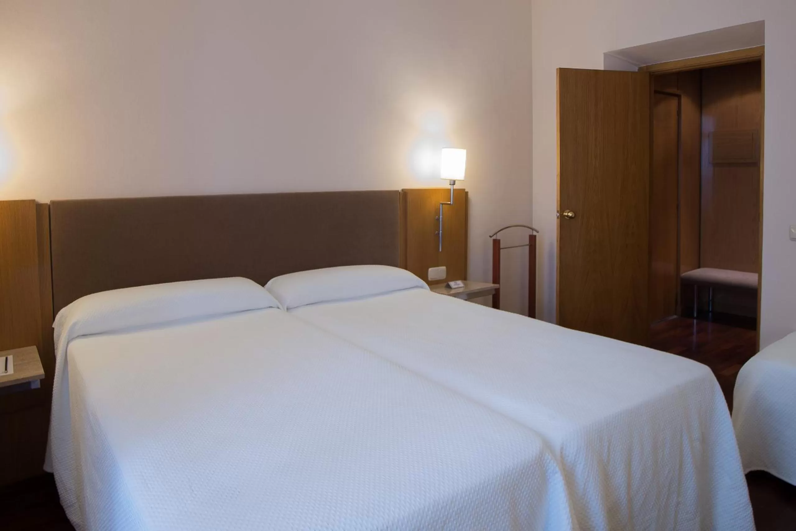 Decorative detail, Bed in Hotel Inglaterra