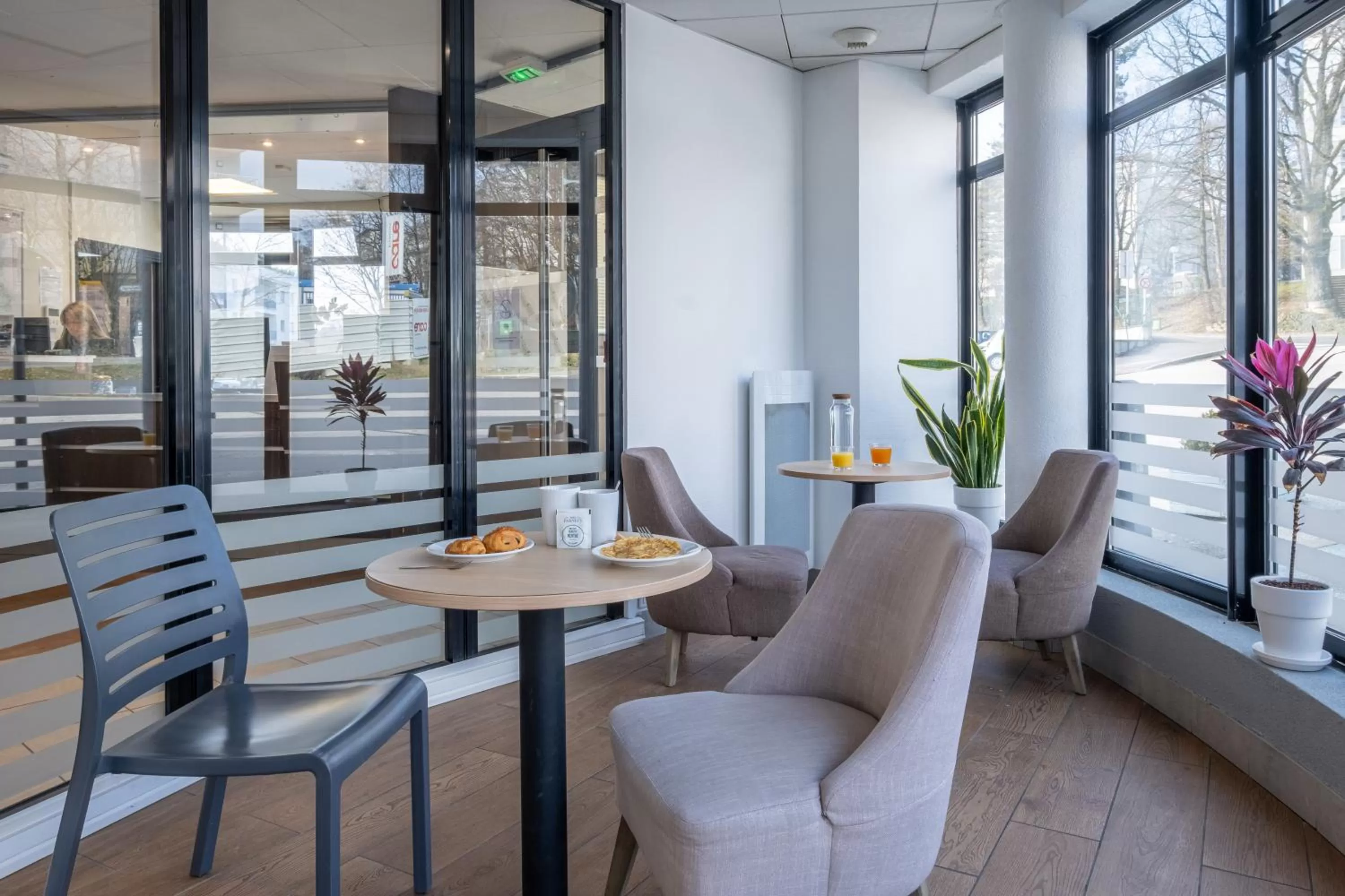 Lobby or reception in Zenitude Hôtel-Résidences Les Hauts d'Annecy