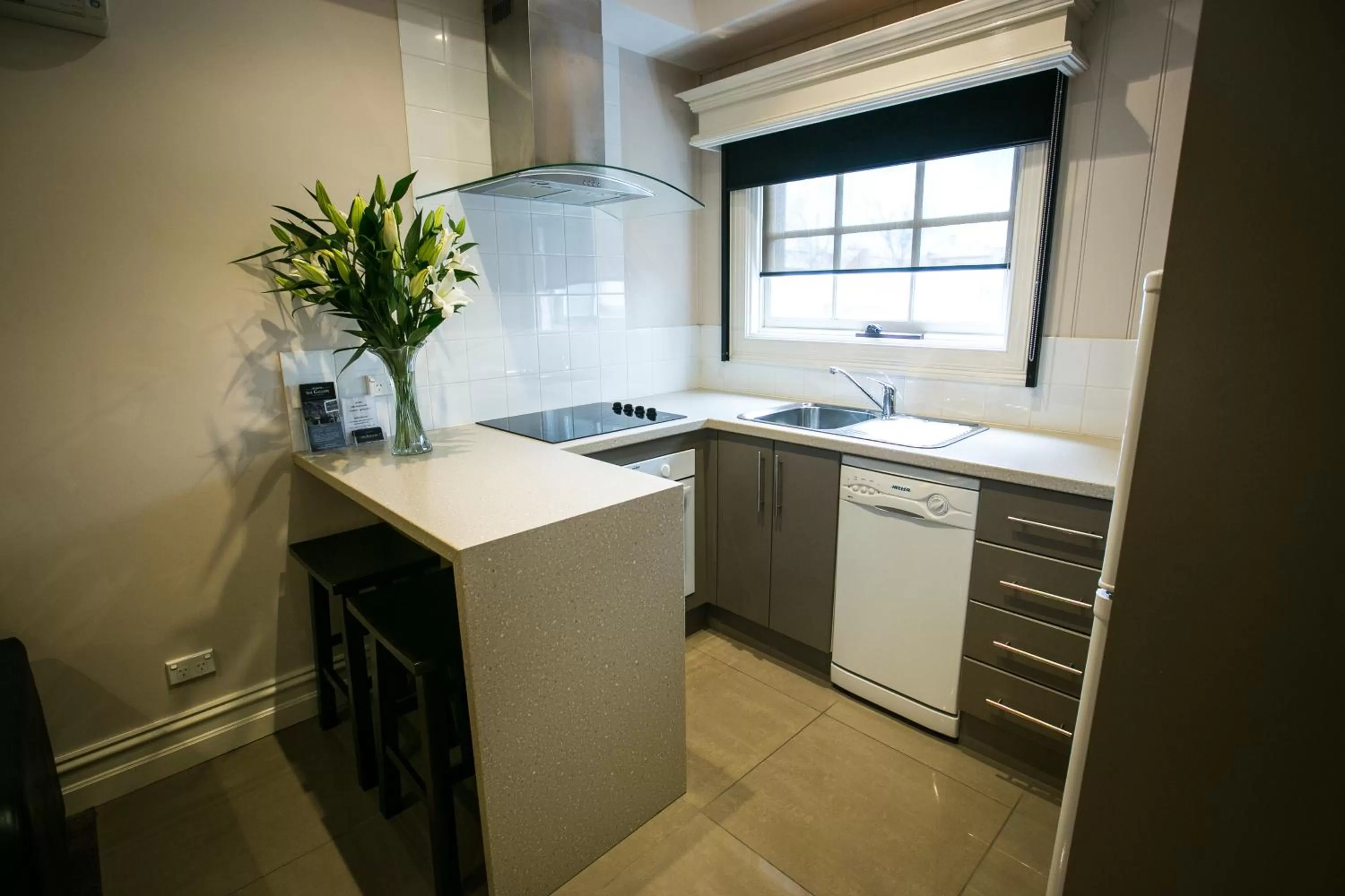 Kitchen or kitchenette in Gallery Apartments