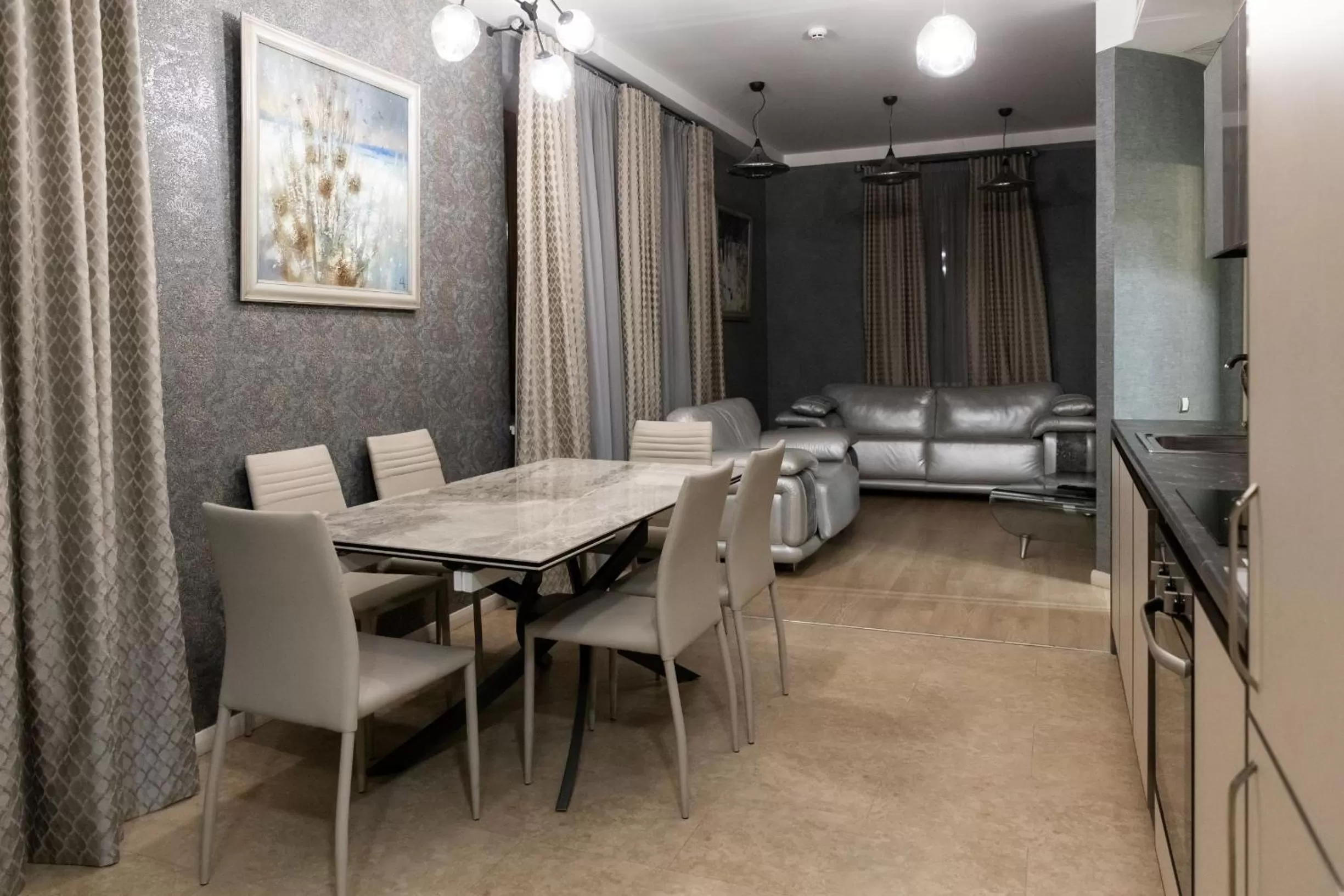 Living room, Dining Area in Hotel "Mandarin Clubhouse"