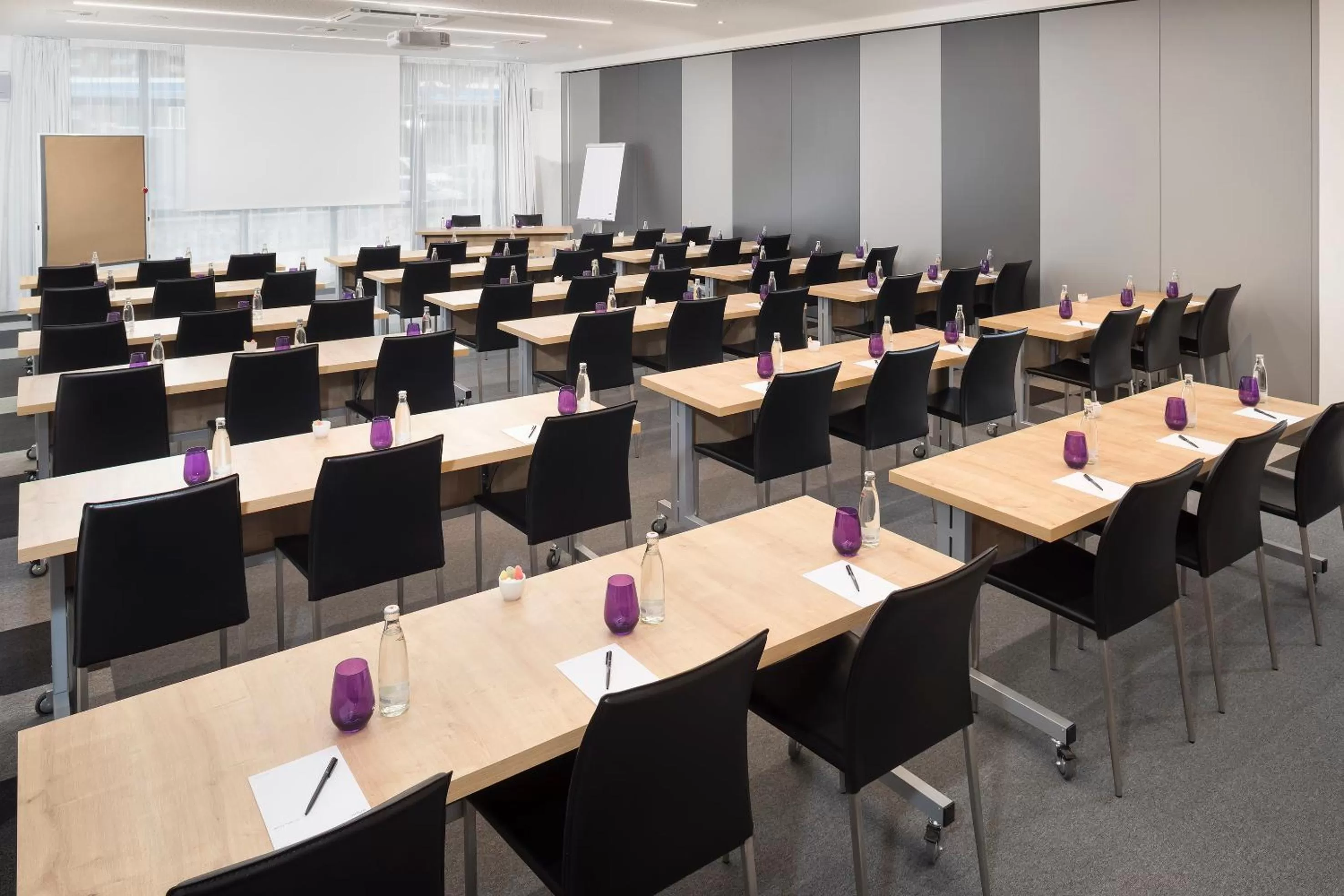 Meeting/conference room in INNSiDE by Meliá Hamburg Hafen