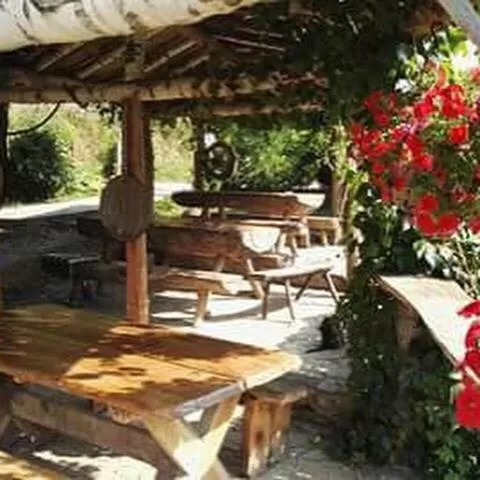 Restaurant/Places to Eat in Bed and Breakfast Family Djukic