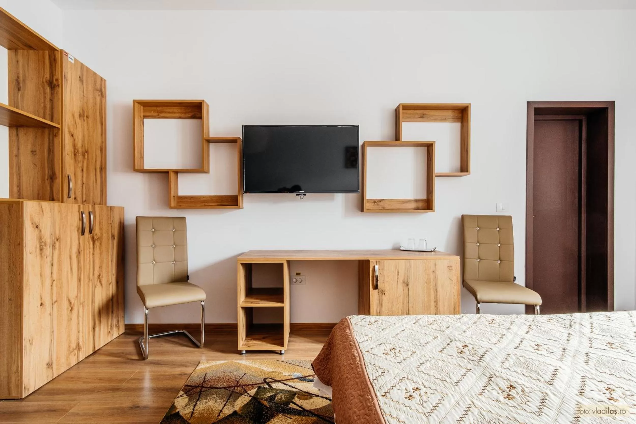 Bed in Hotel Carpati