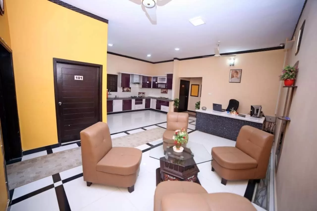 TV and multimedia in Seasons Inn