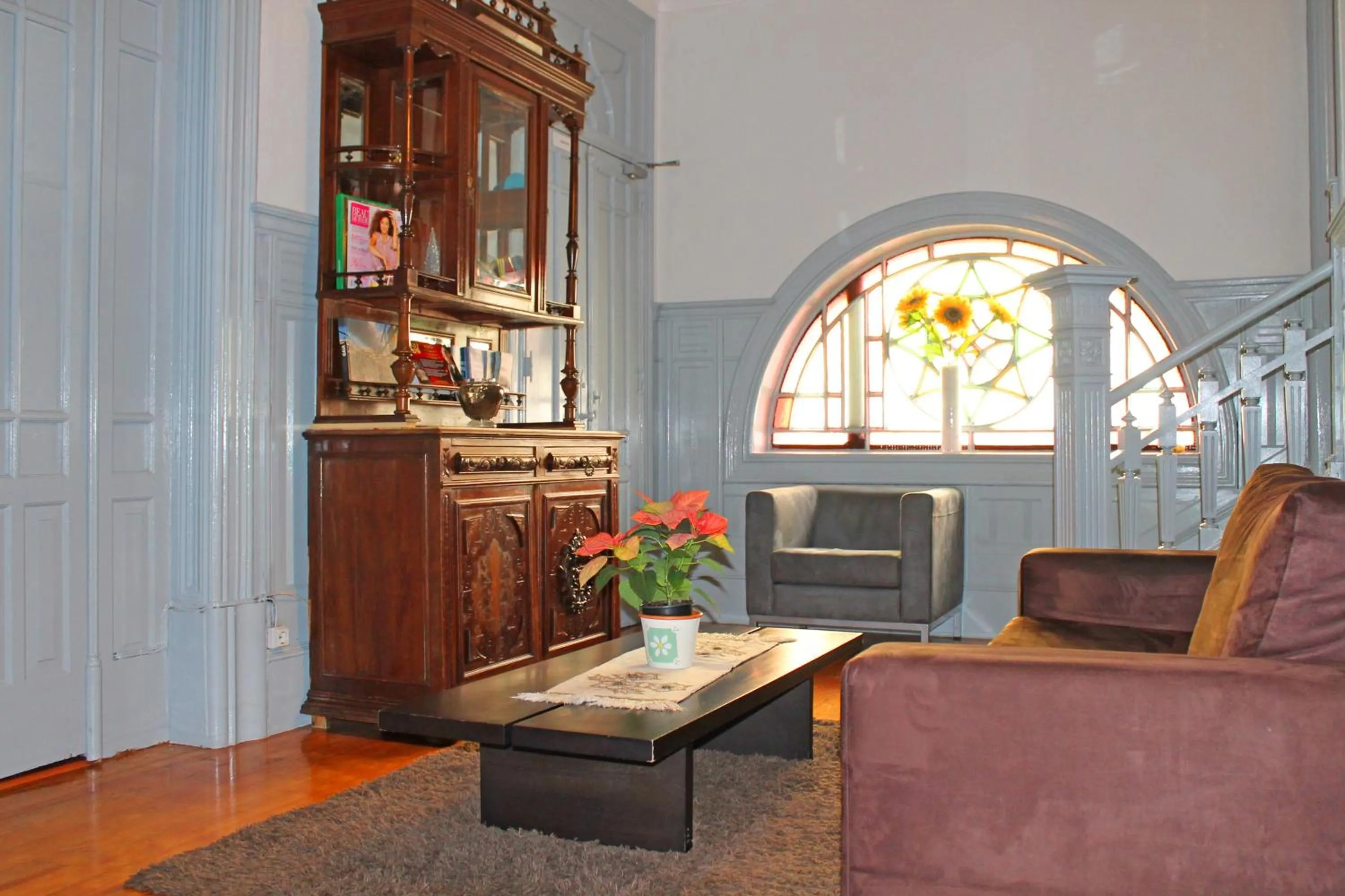 Communal lounge/ TV room in Hotel Porto Nobre