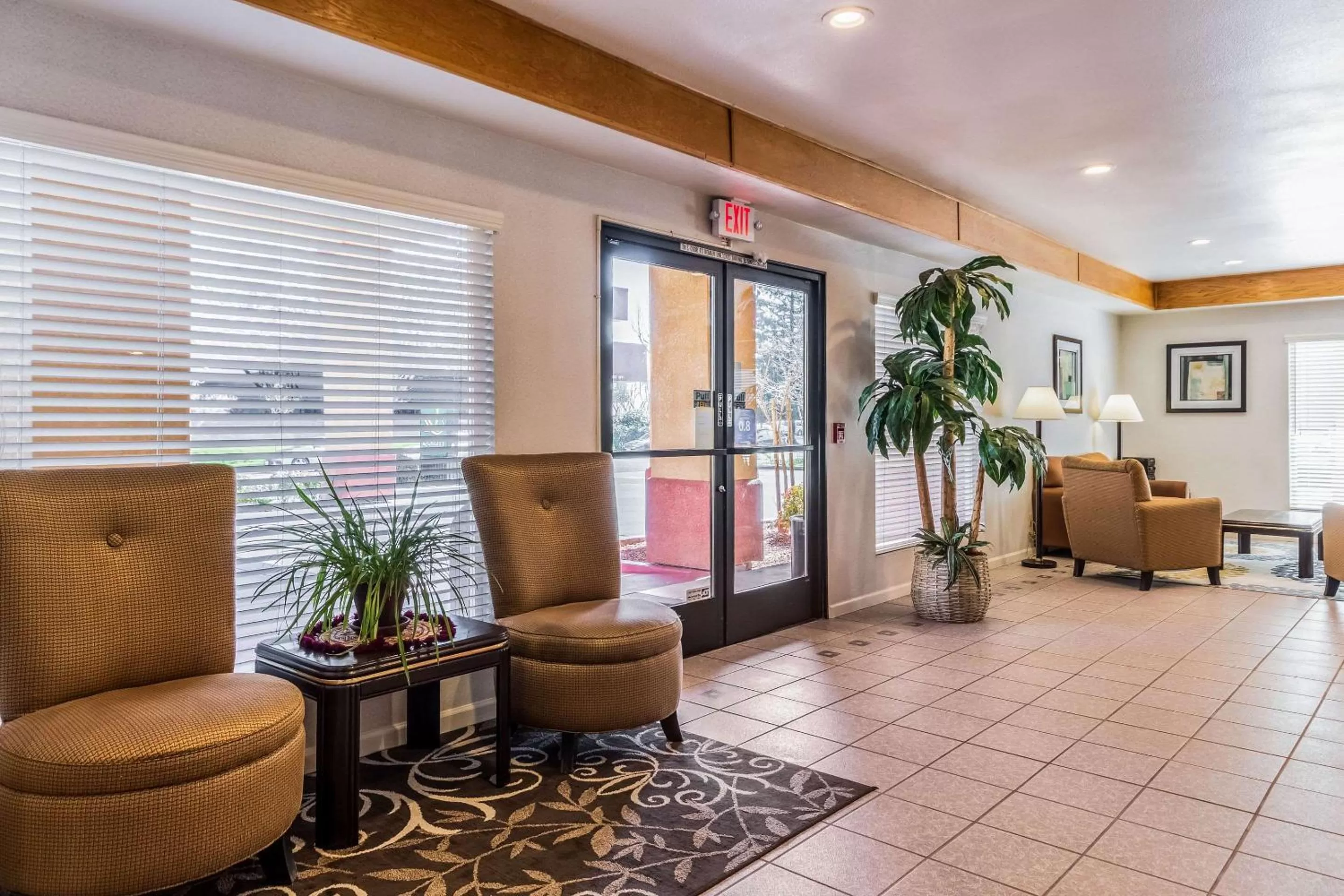 Lobby or reception in Quality Inn Fresno Near University