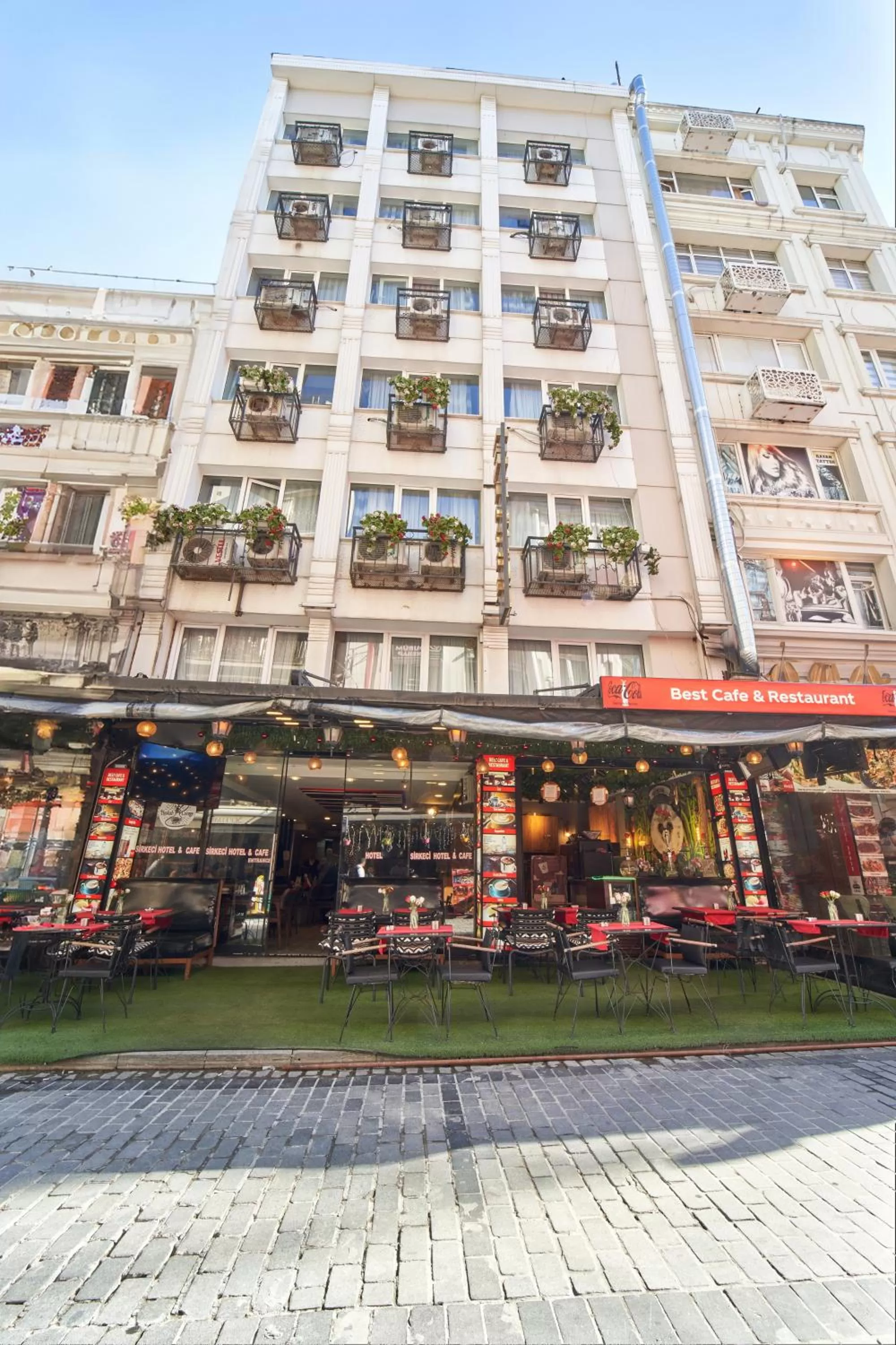 Property building in Istanbul Sirkeci Hotel