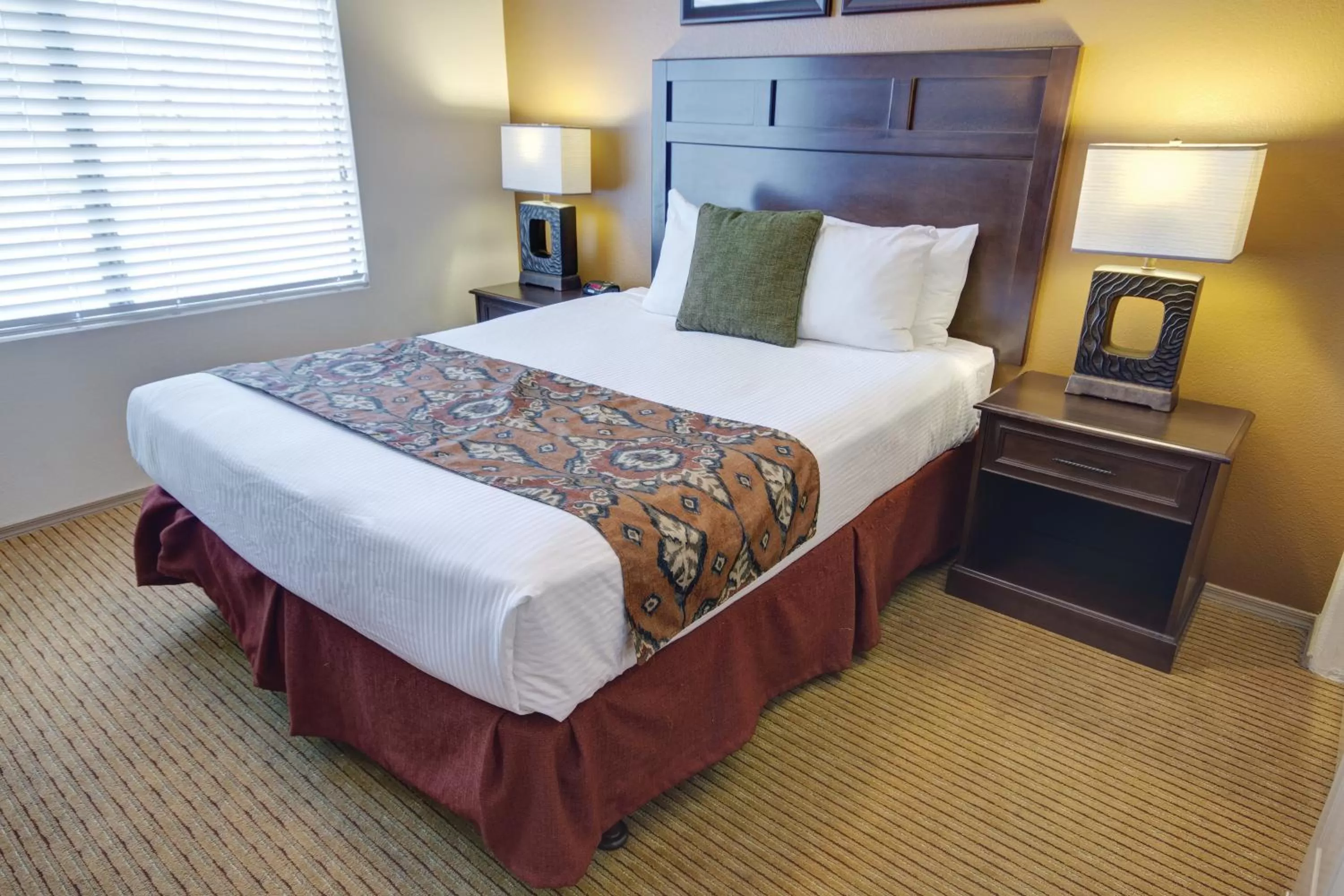 Photo of the whole room, Bed in Raintree at Phoenix South Mountain Preserve