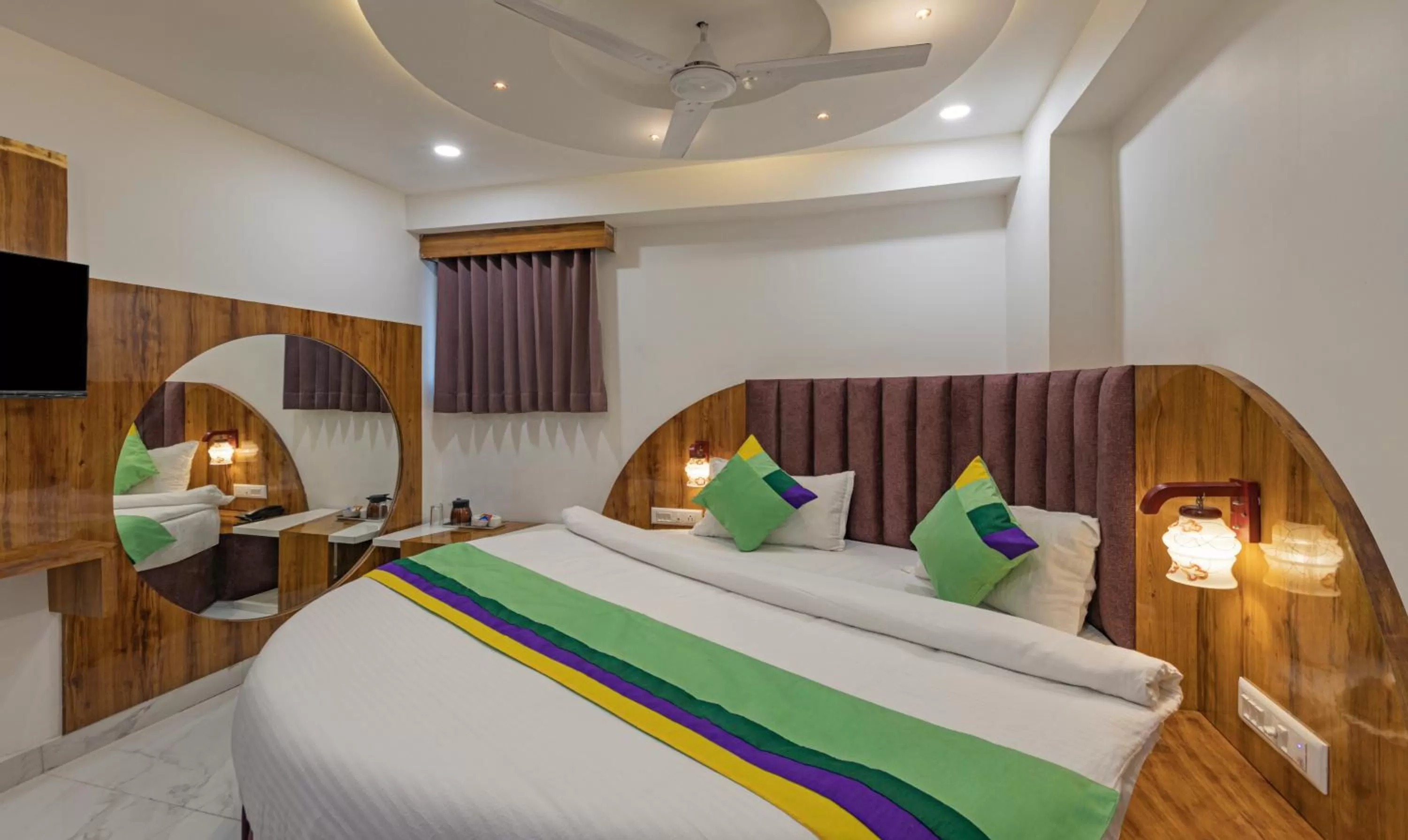 Bed in Treebo Trend Prince Plaza