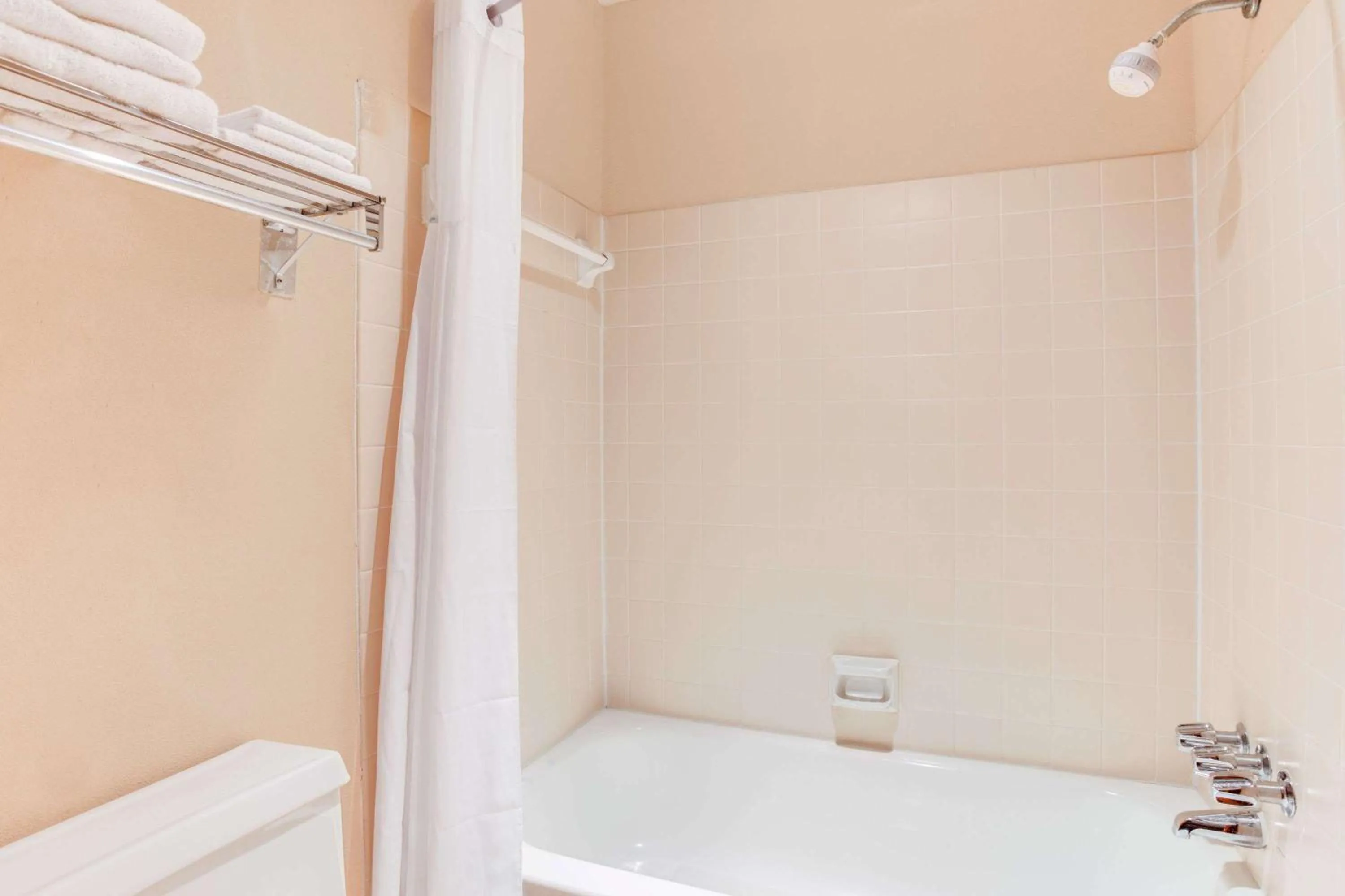 Bathroom in Americas Best Value Inn Aiken