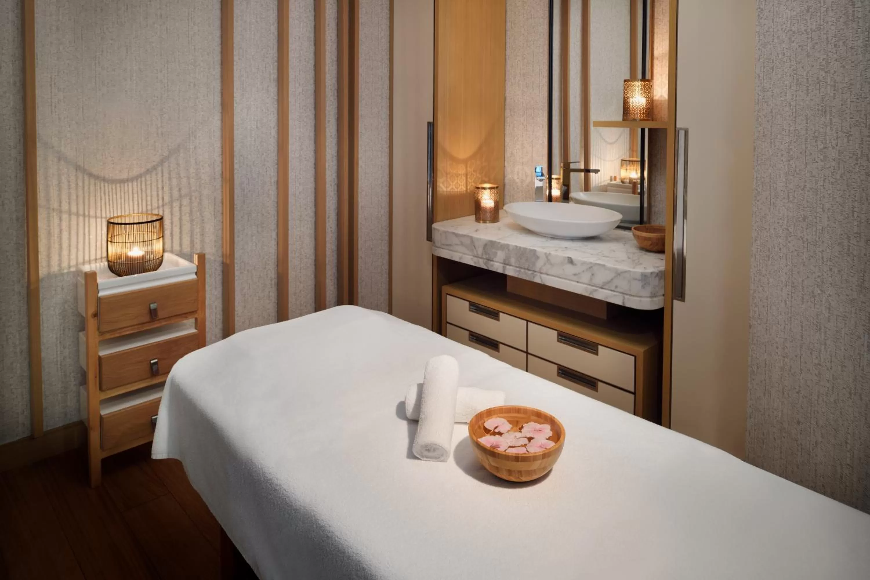 Massage, Bed in Crowne Plaza - Jeddah Al Salam by IHG