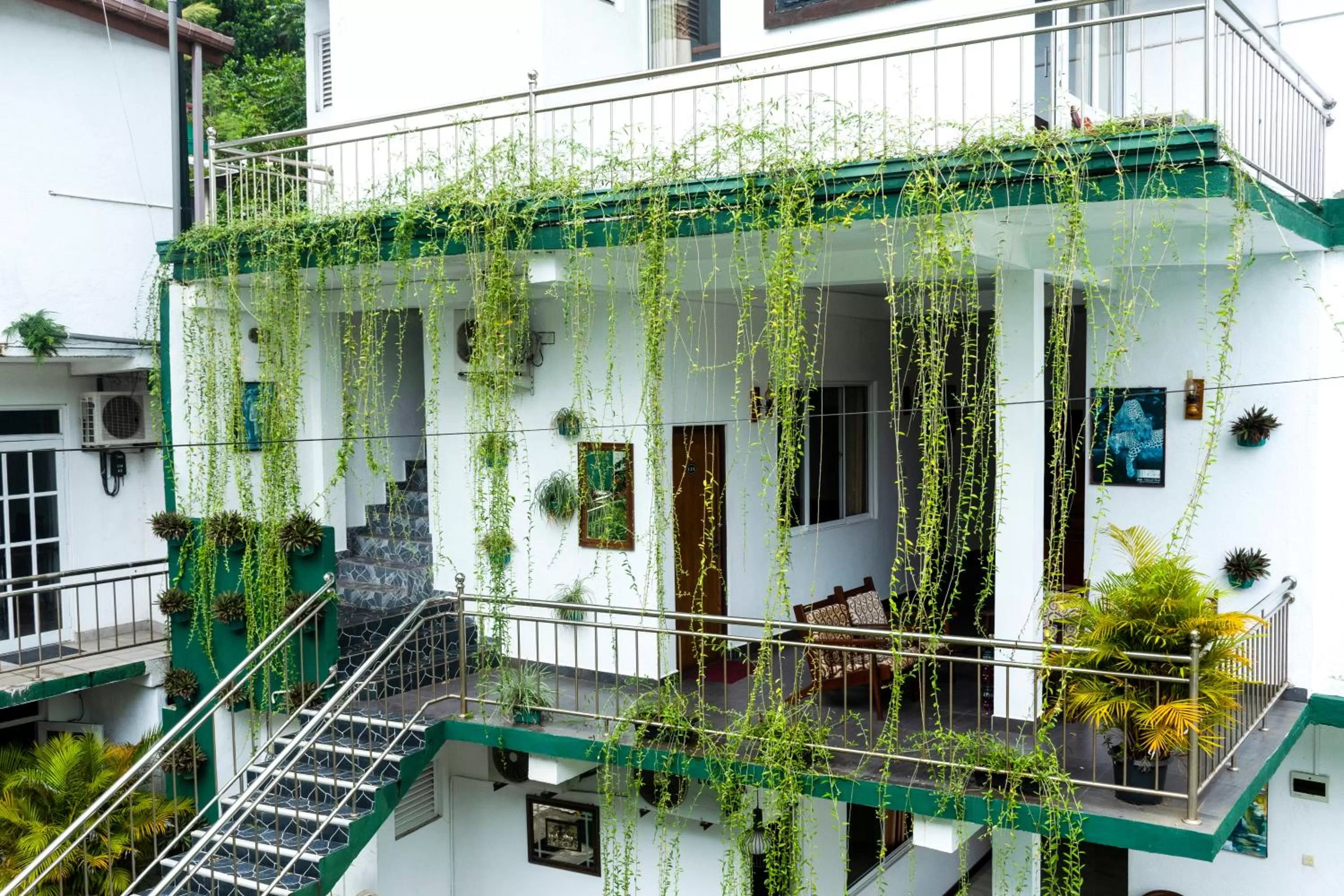 Property building in Kandy Riverside Villa