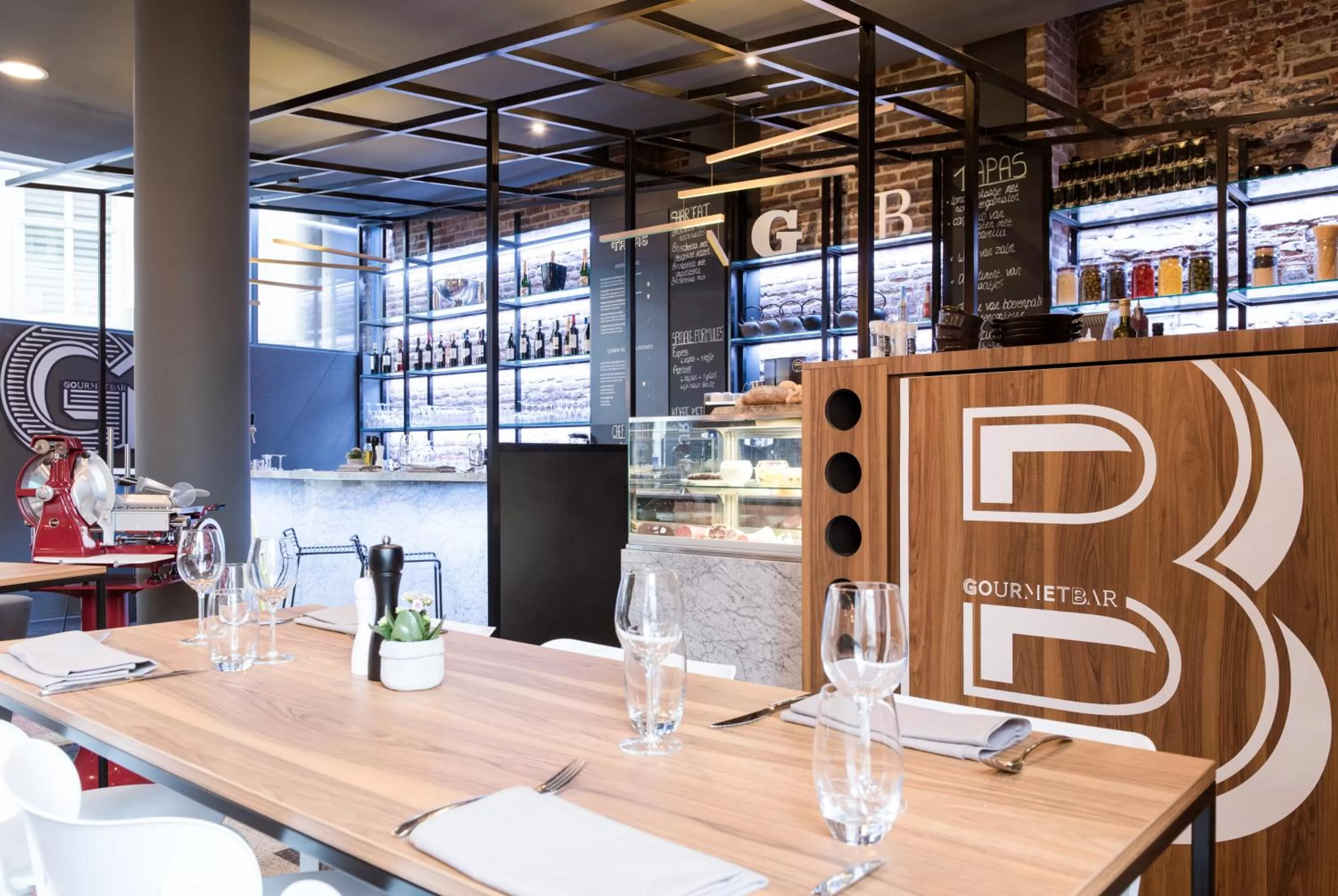 Dining area in Novotel Gent Centrum