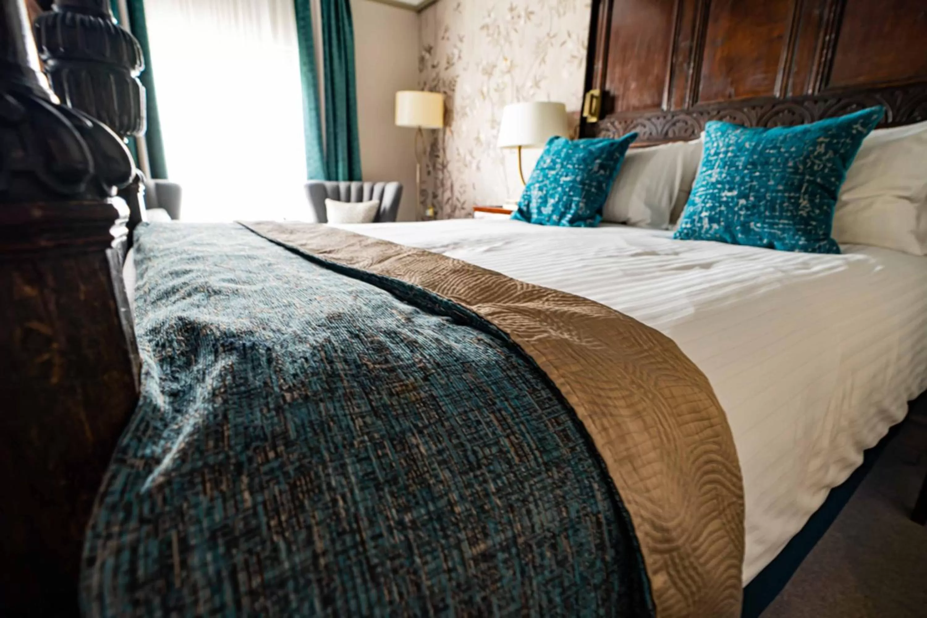 Bed in The Swan Hotel, Wells, Somerset - The Coaching Inn Group