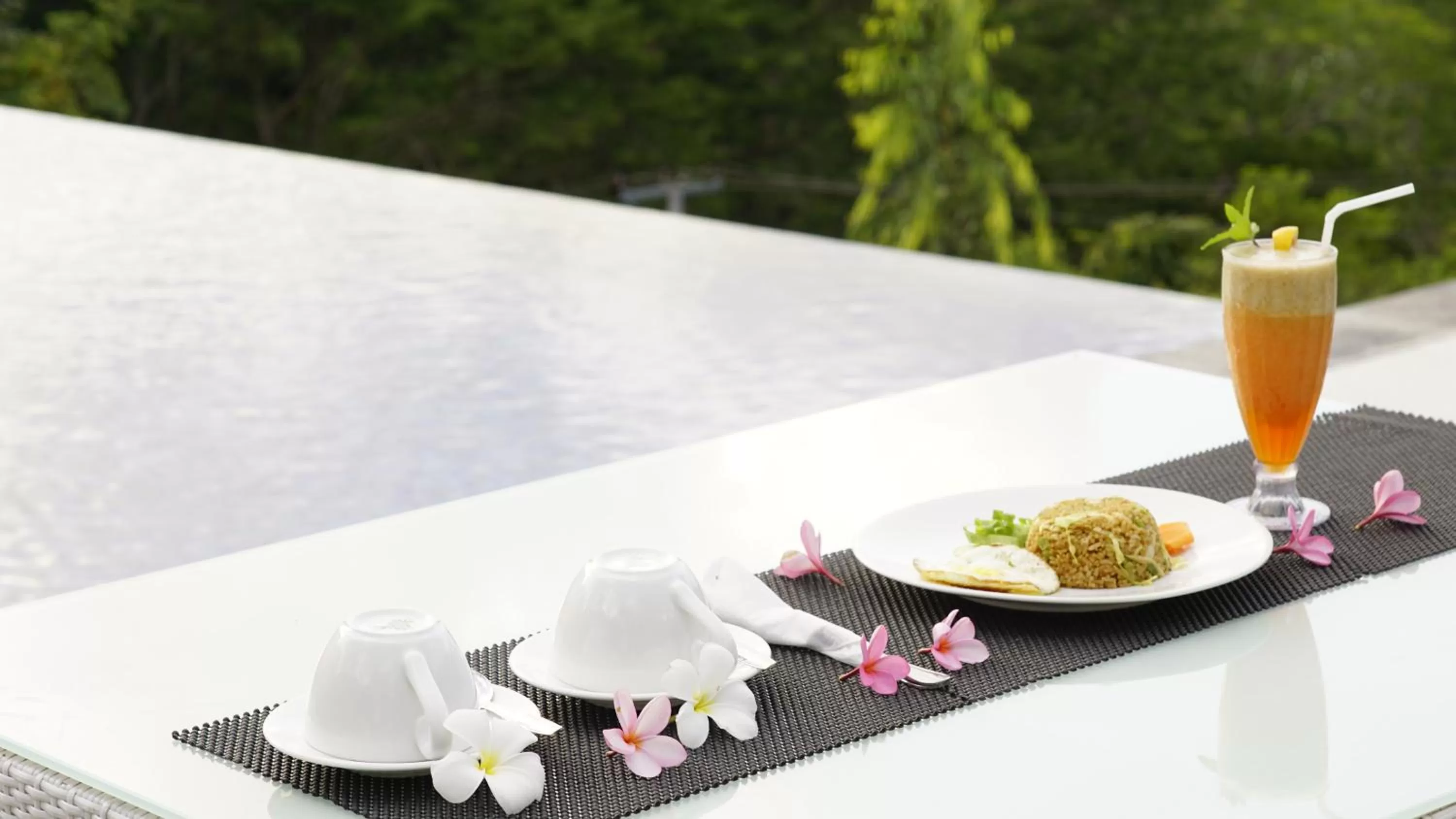 Breakfast in Ara Artati Lombok bungalows and Restaurant