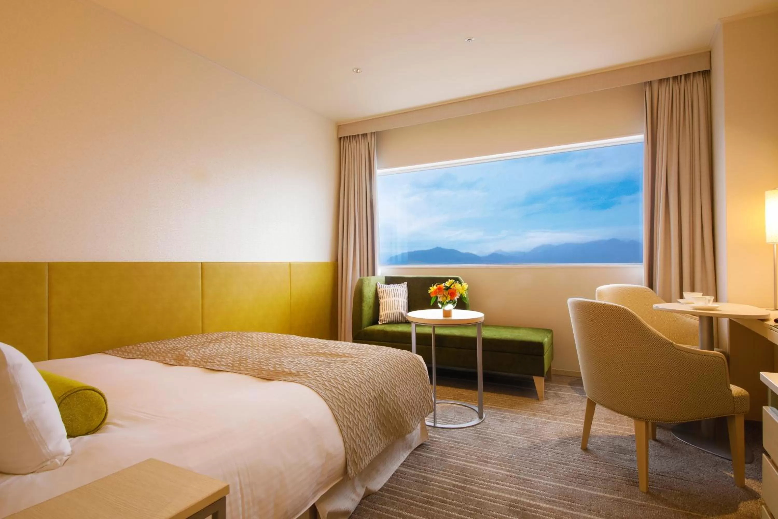 Bedroom, Bed in Hotel Nikko Himeji