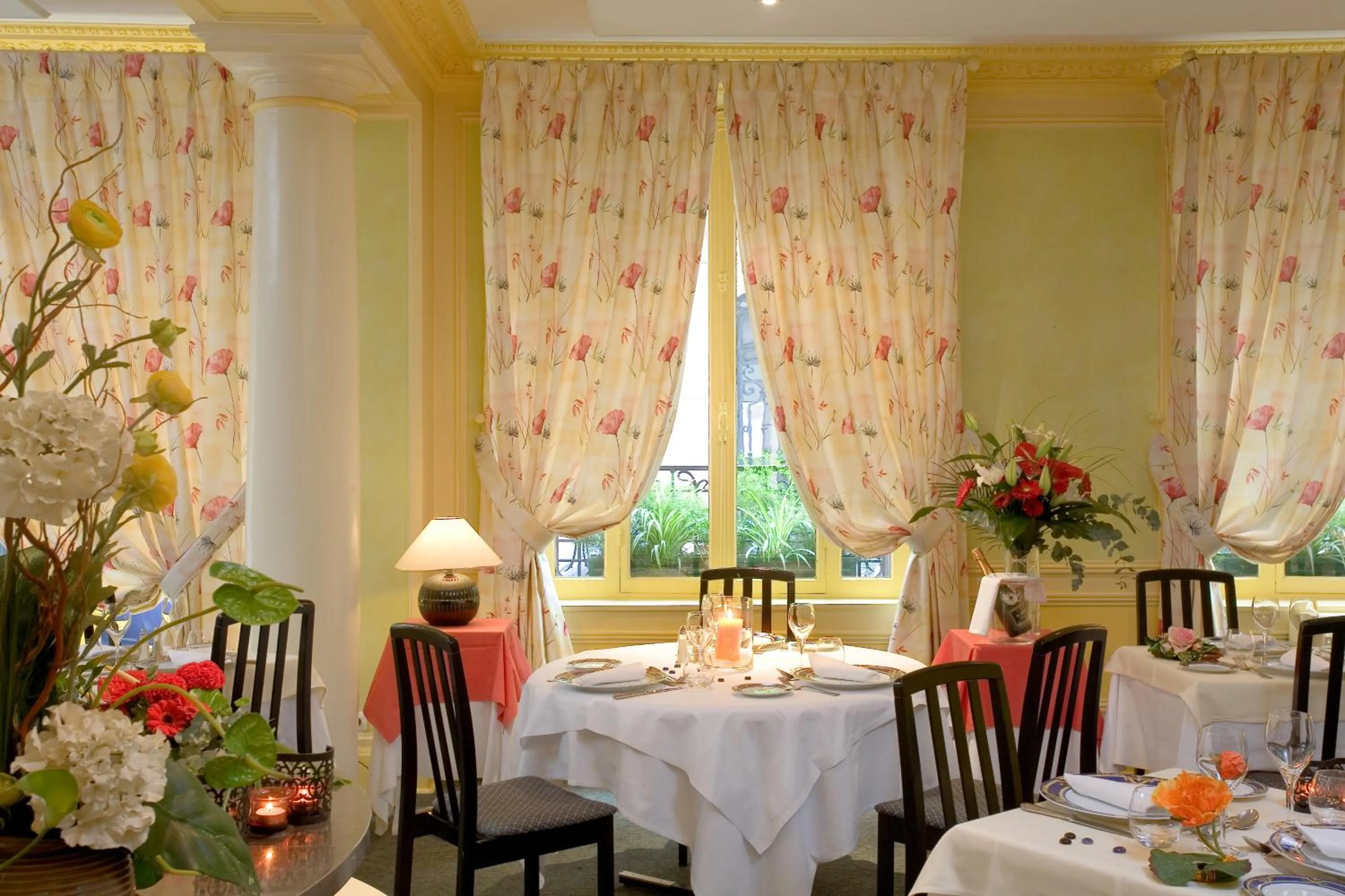 Restaurant/places to eat in Logis Le Midland