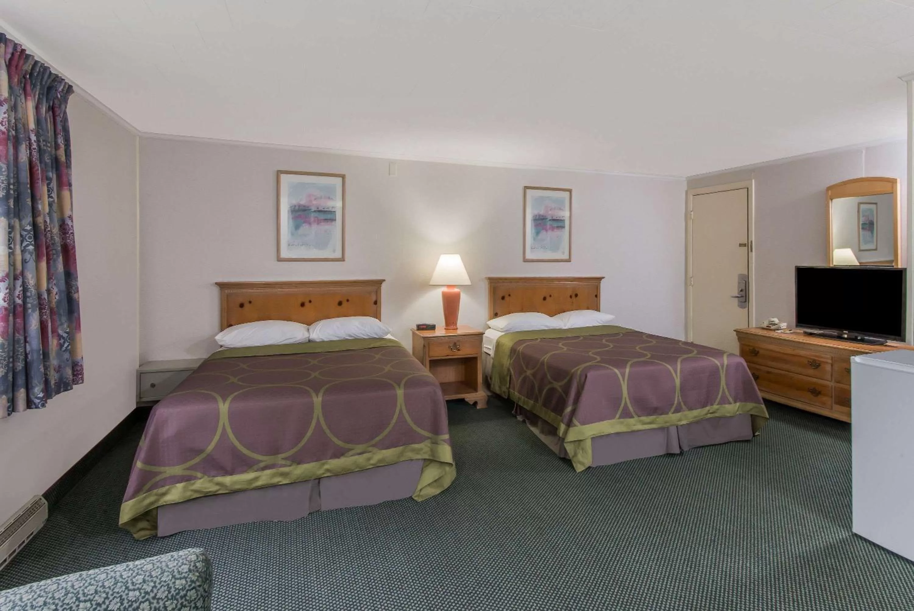 Photo of the whole room, Bed in Relax Inn Cape Cod West Yarmouth Hyannis