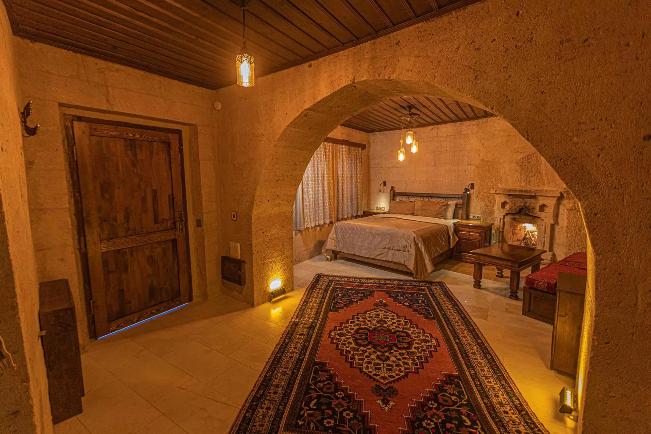 Photo of the whole room, Bed in Taskonak Hotel