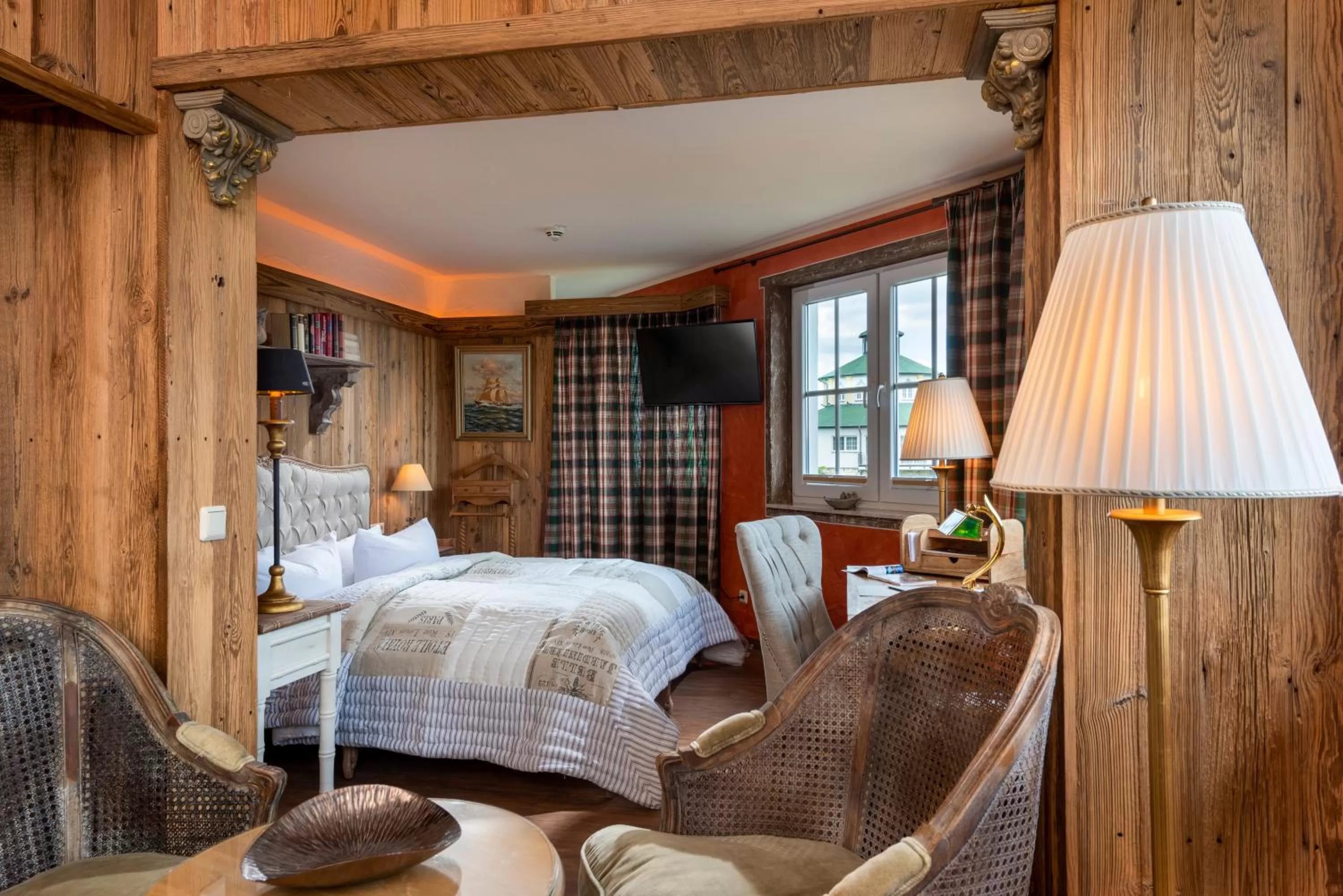 TV and multimedia, Bed in Wellnesshotel Seeschlößchen - Privat- Spa & Naturresort