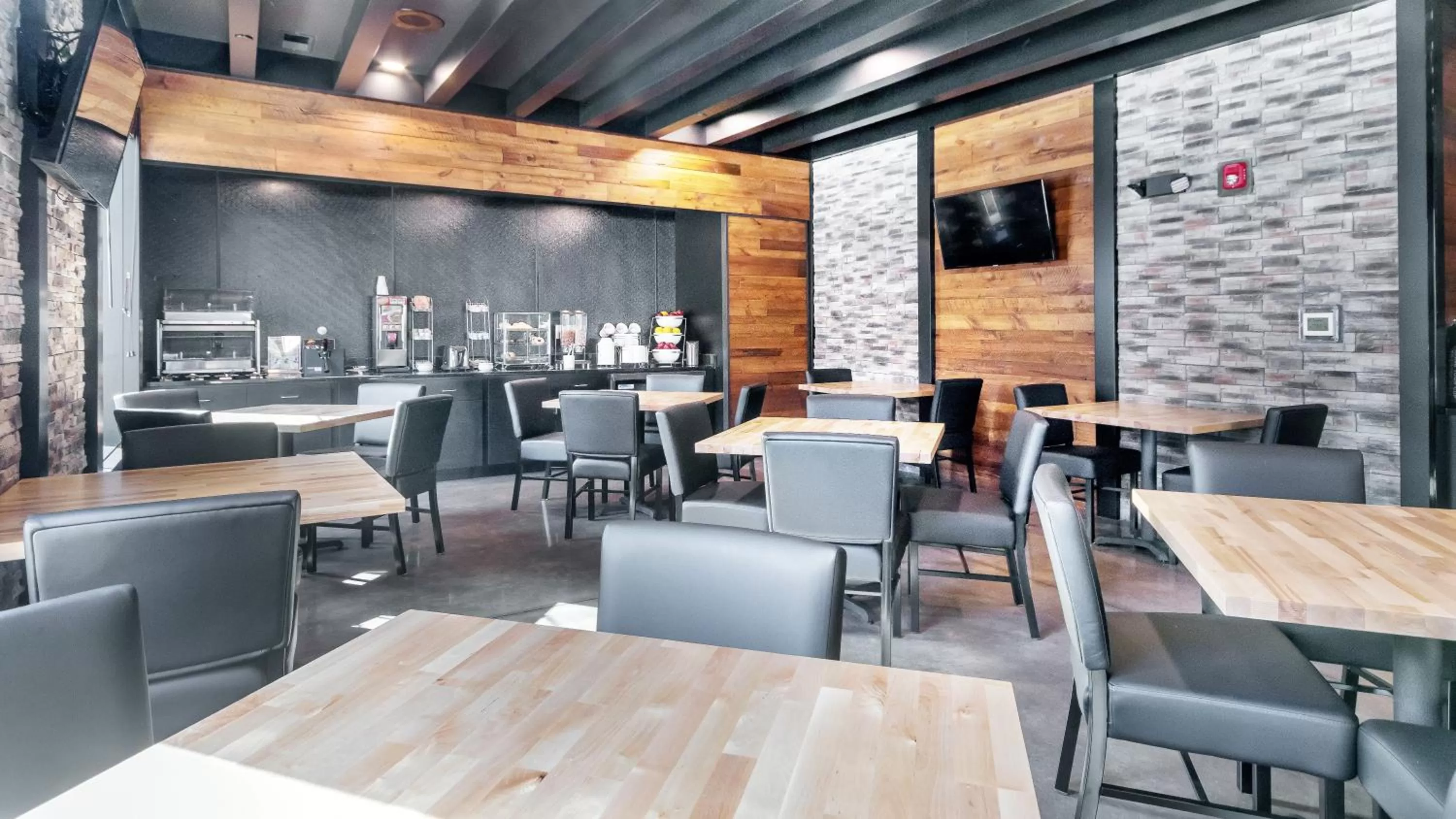 Restaurant/places to eat in Cobblestone Hotel & Suites - Janesville