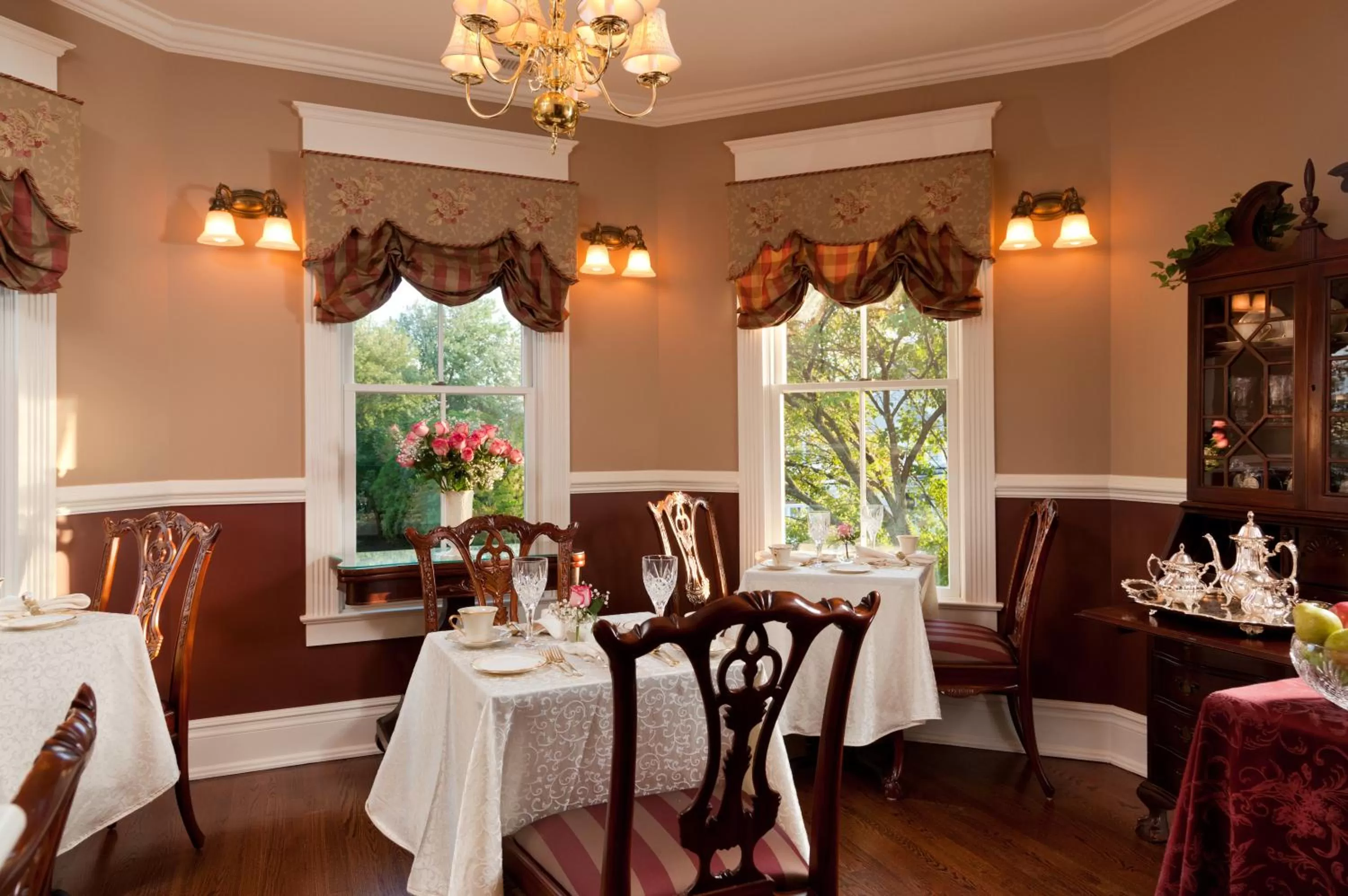 Street view, Restaurant/Places to Eat in The Tower Cottage Bed and Breakfast