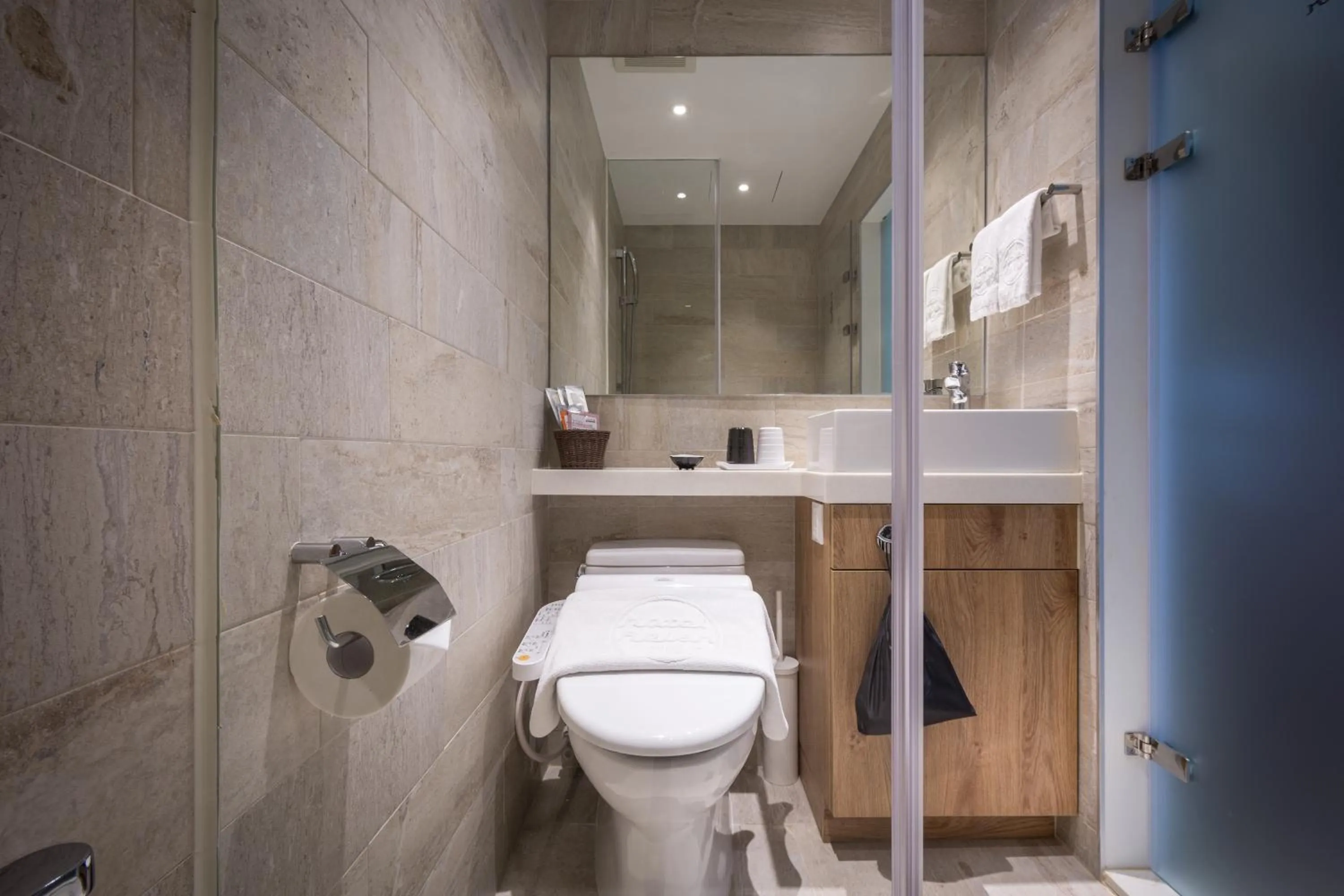 Bathroom in Hotel Relax 5