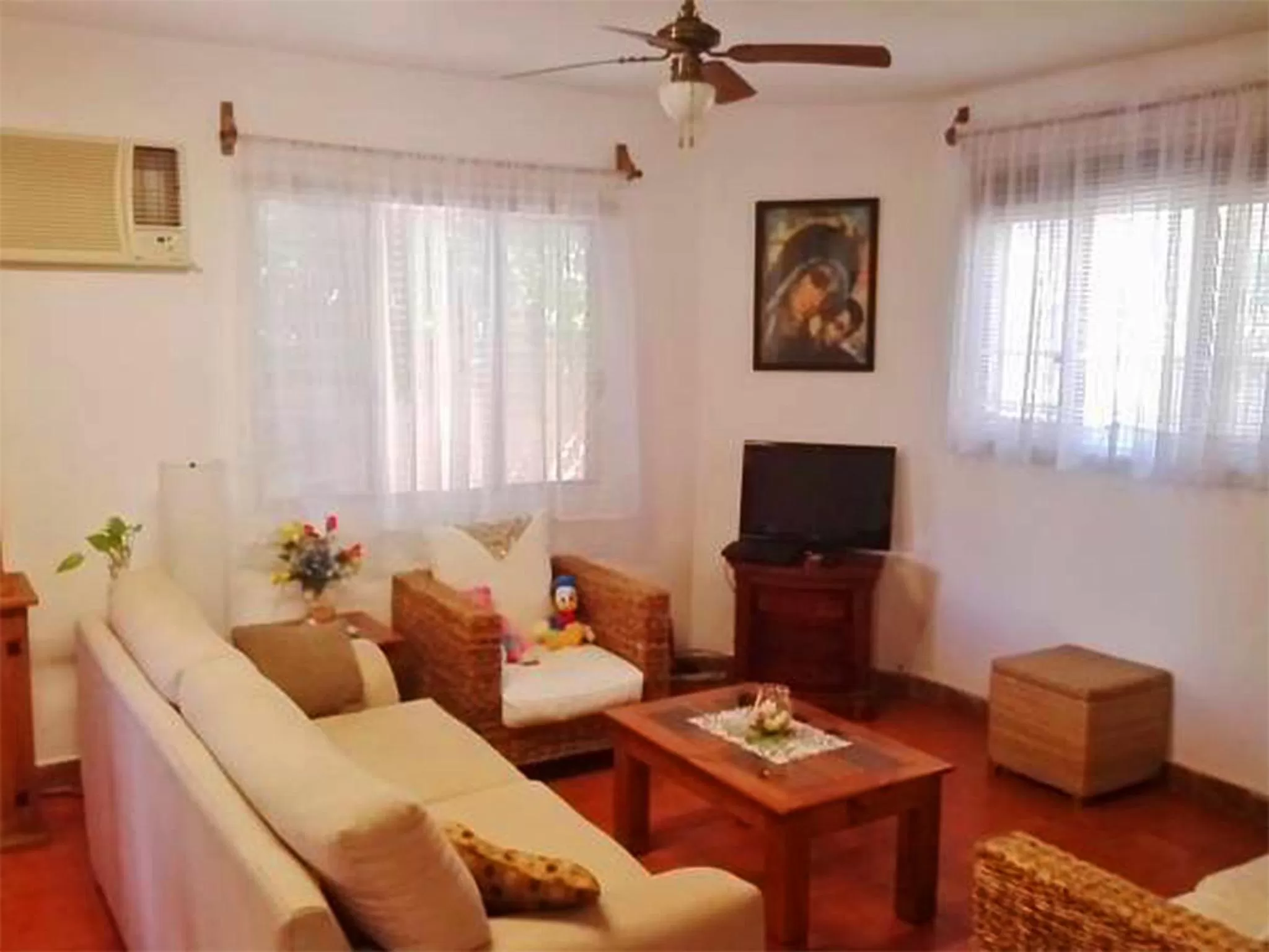 Communal lounge/ TV room in Los Caracoles Bed & Breakfast