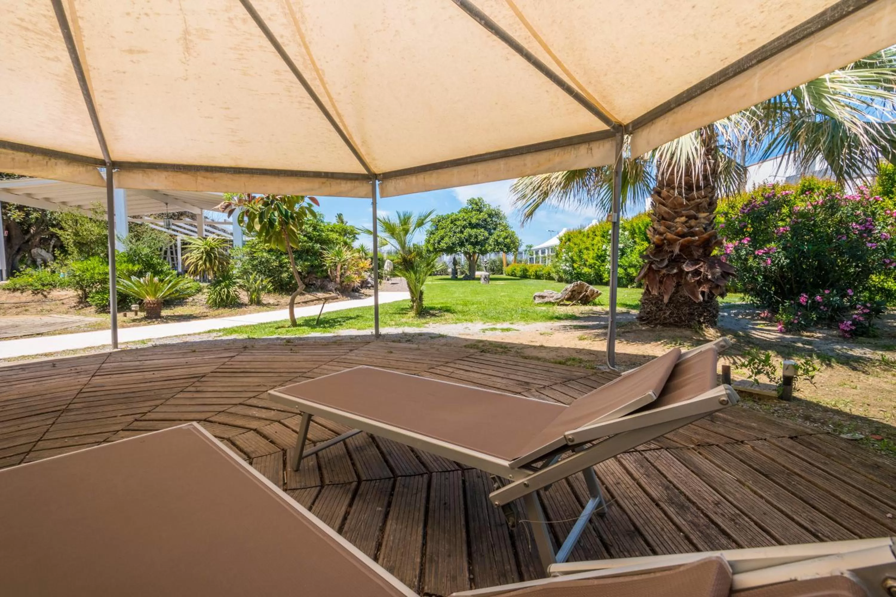 Patio in B&B Le Dune - Self Check in