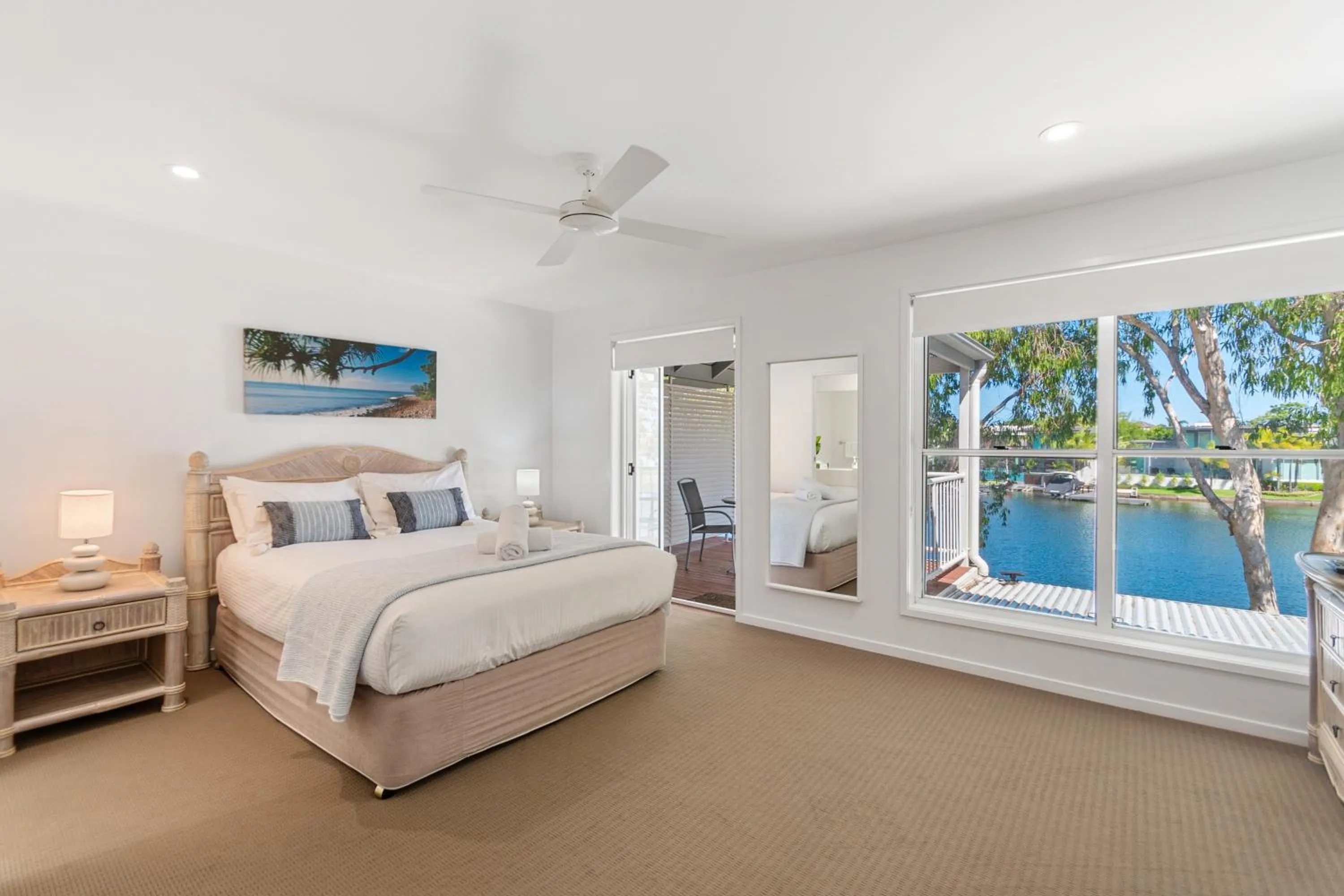 Bed in Noosa Entrance Waterfront Resort