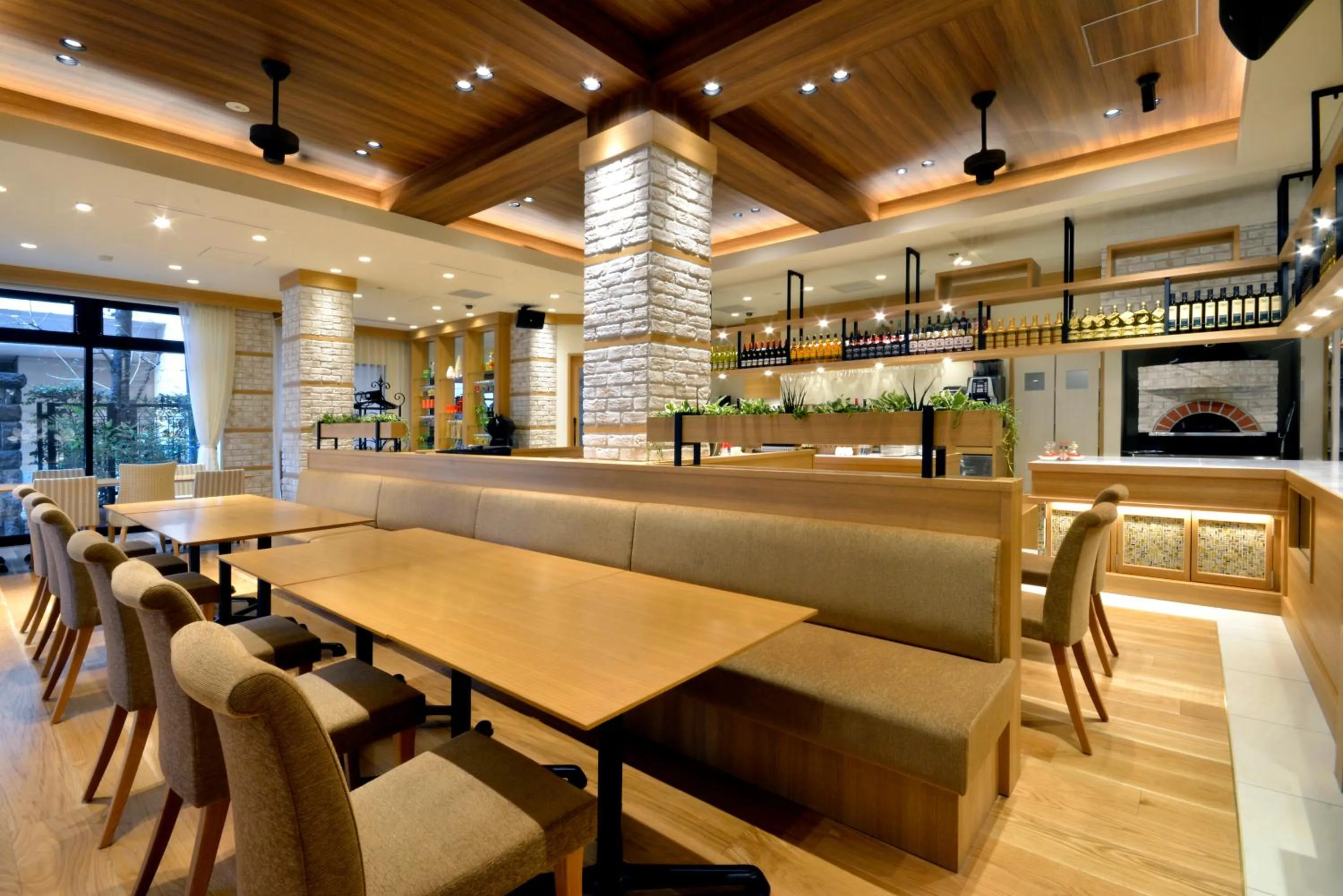 Restaurant/places to eat in Hotel Rose Garden Shinjuku