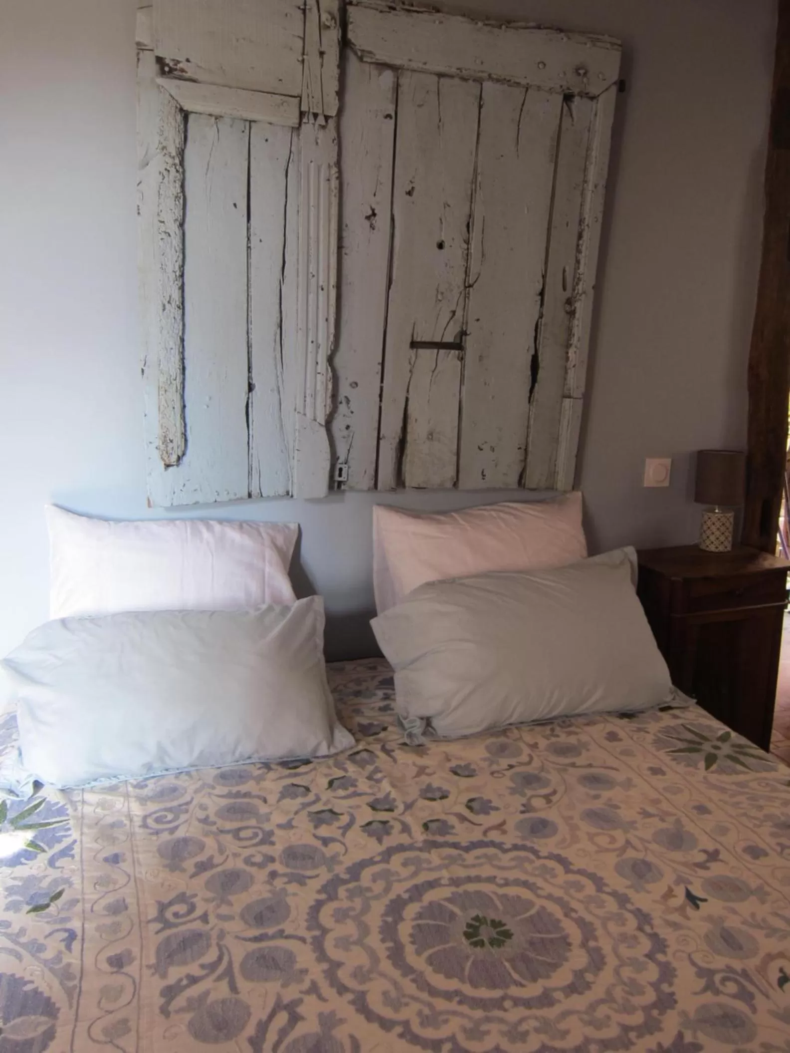 Bed in La lauze et l'anguille