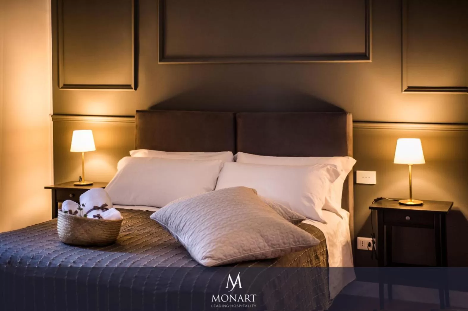 Bed in MONART HOSPITALITY Cavour