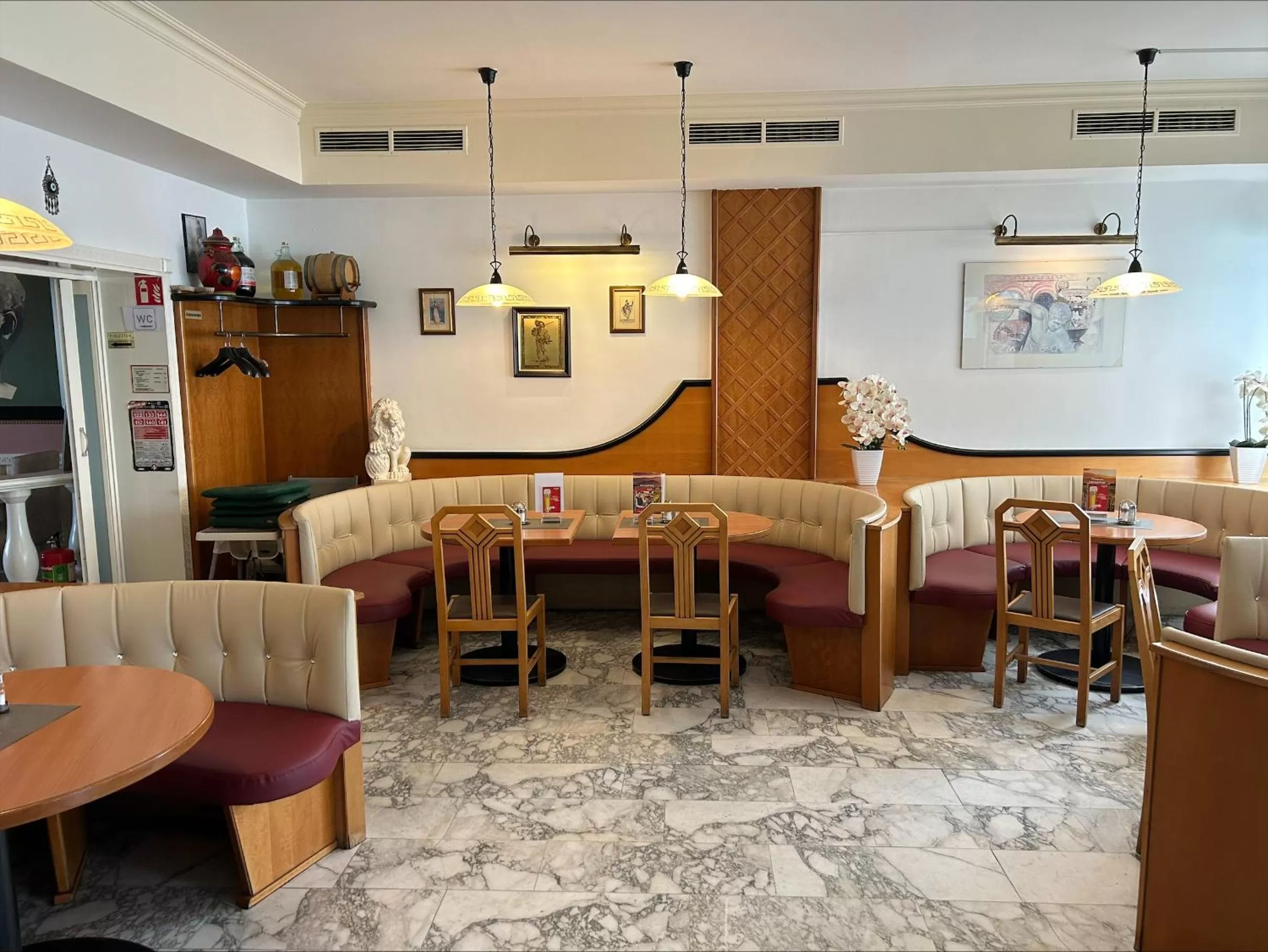 Restaurant/Places to Eat in Hotel Am Limes