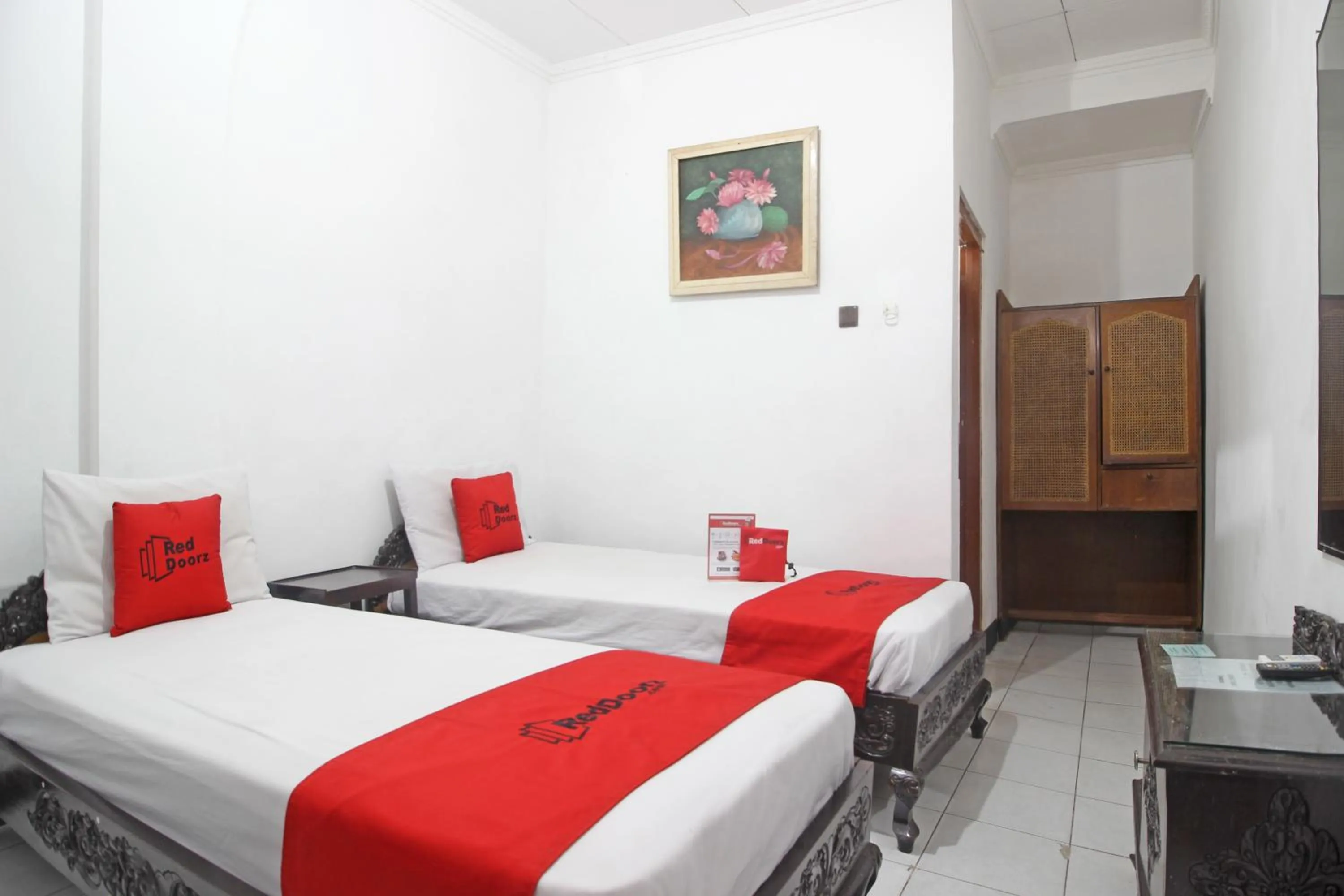 Bedroom, Bed in RedDoorz Plus @ Taman Siswa 3