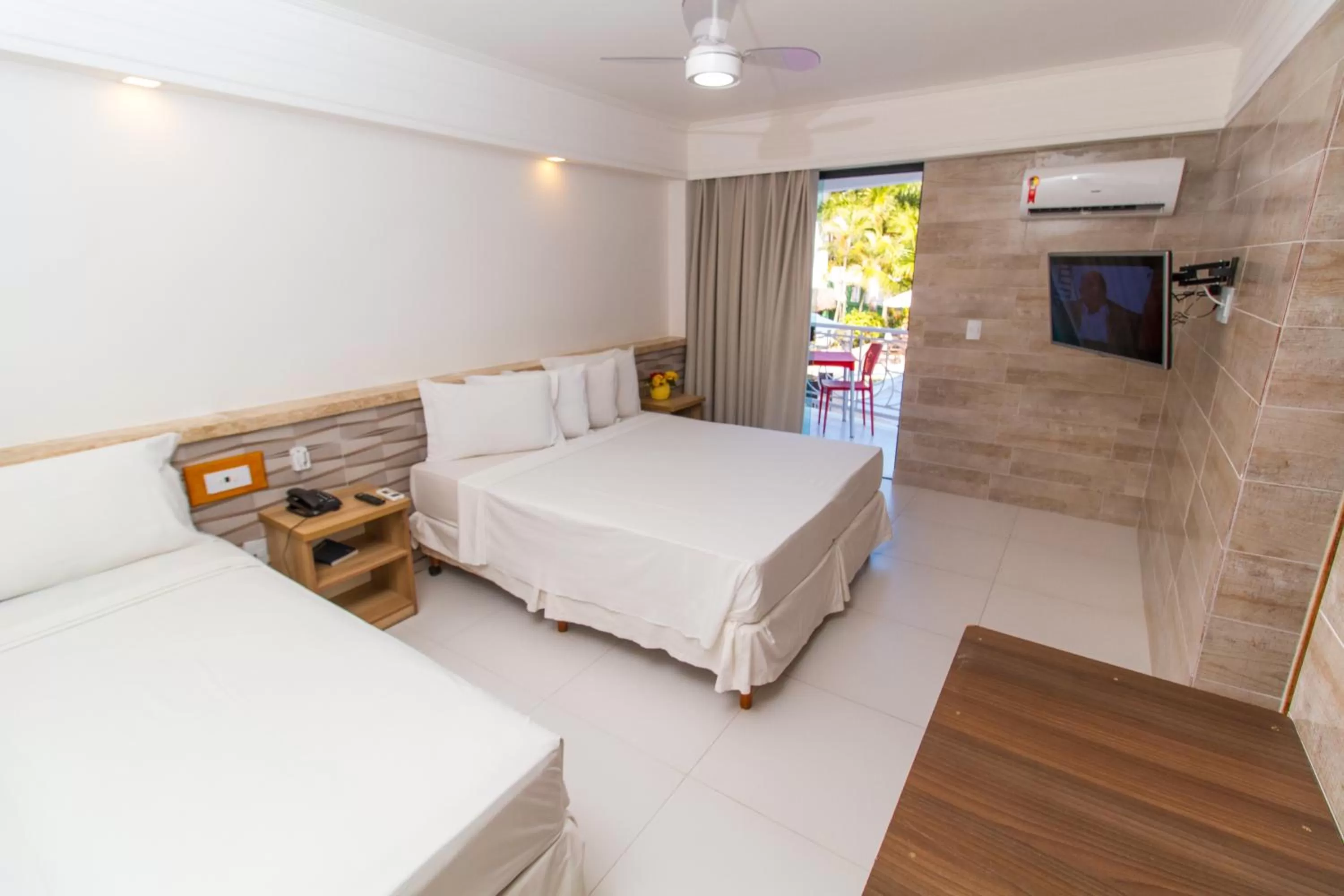 Bedroom, Bed in Portal Beach - Rede Soberano