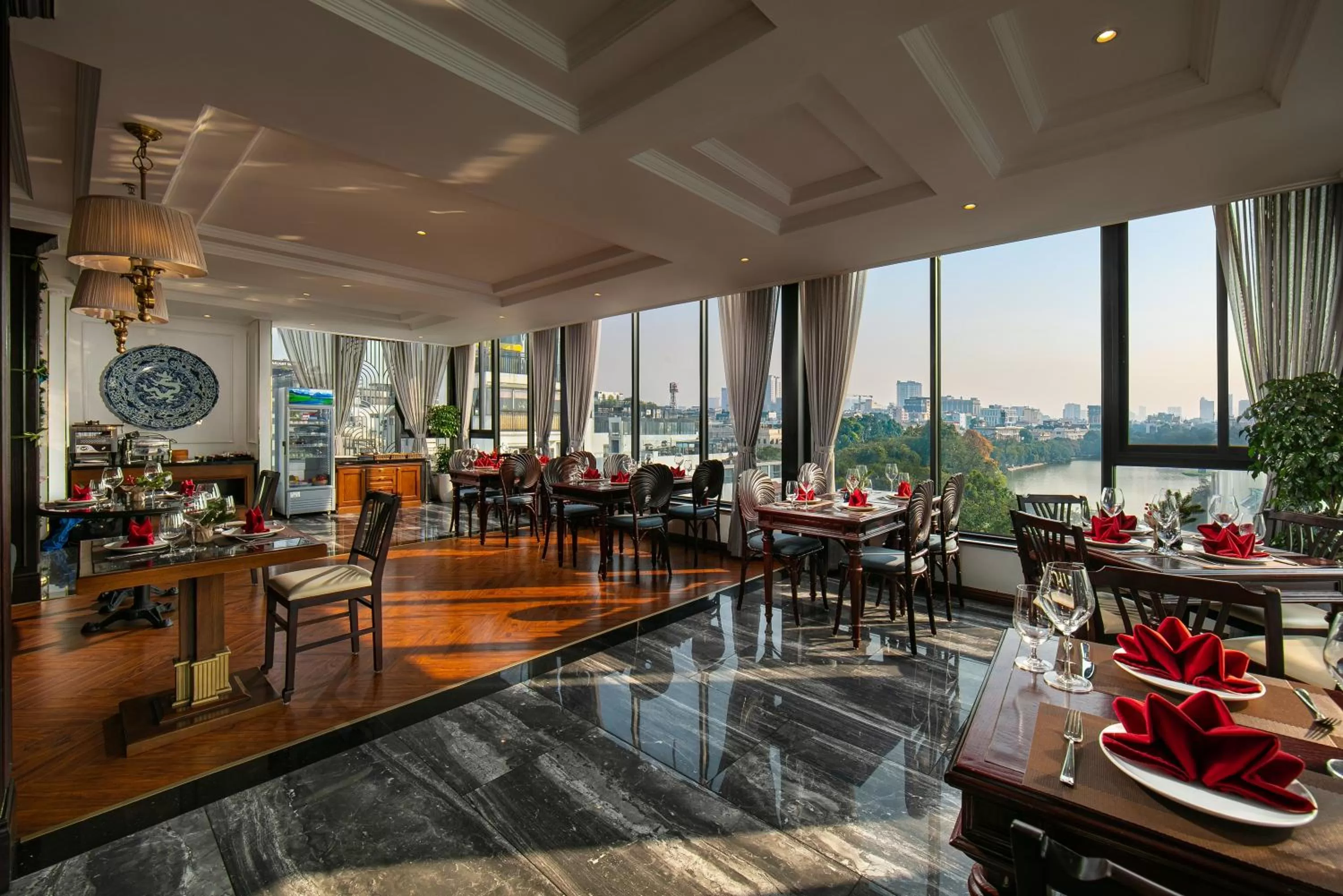 Restaurant/places to eat in Lucien Hanoi Lakeside Hotel & Rooftop