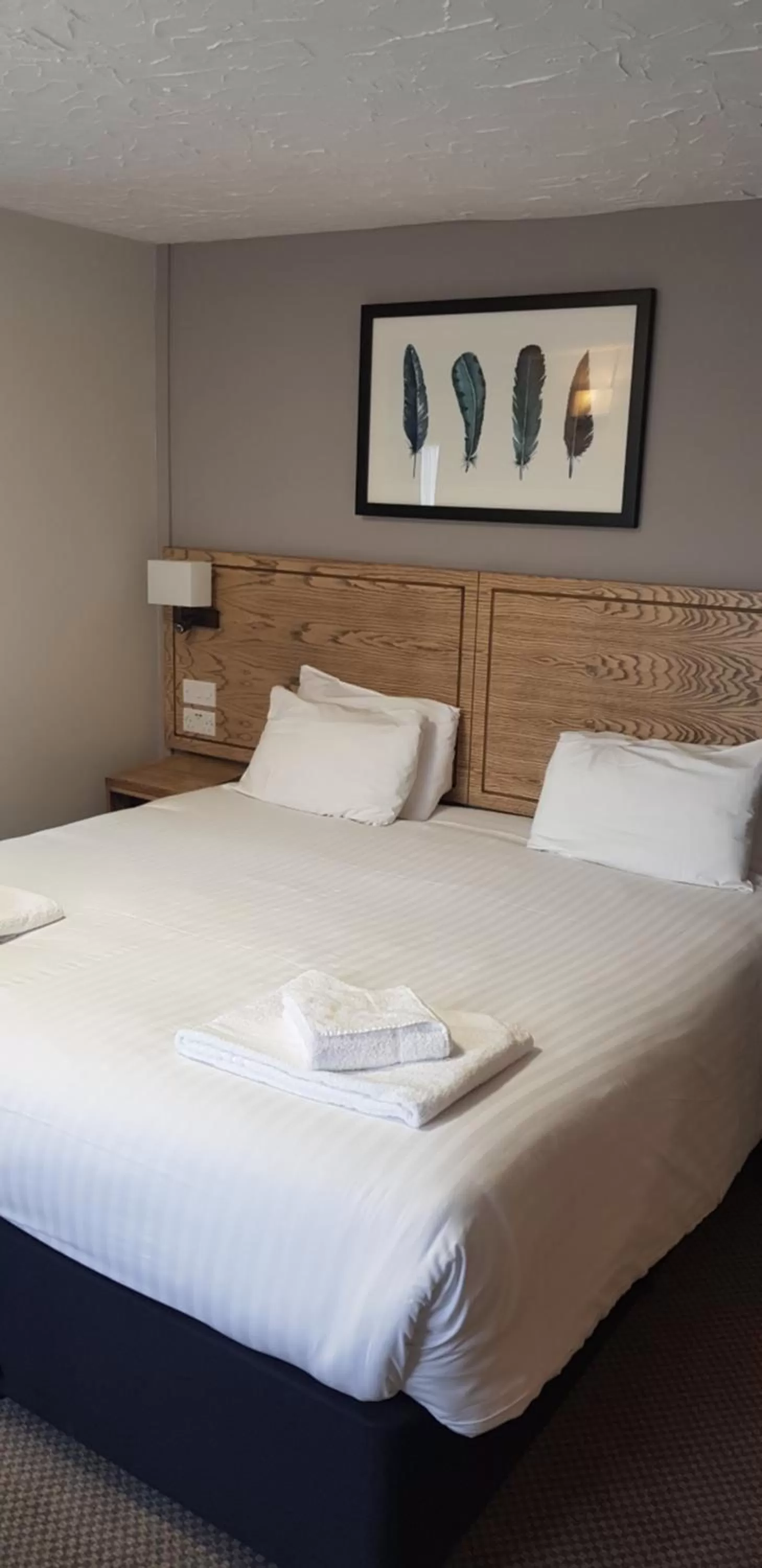 Bedroom, Bed in Waterloo Cross, Devon by Marston's Inns