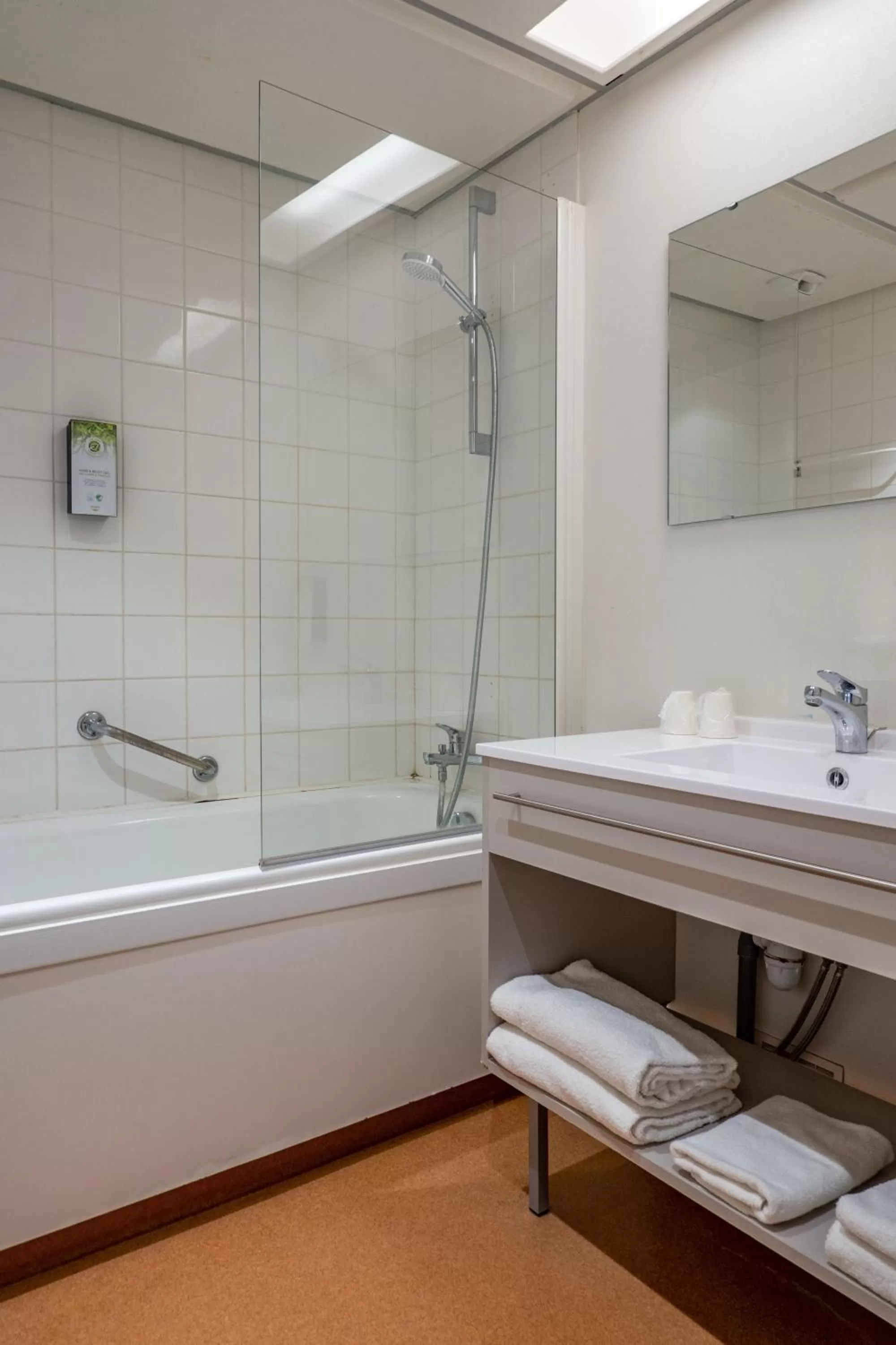 Bed in Kyriad Montchanin le Creusot