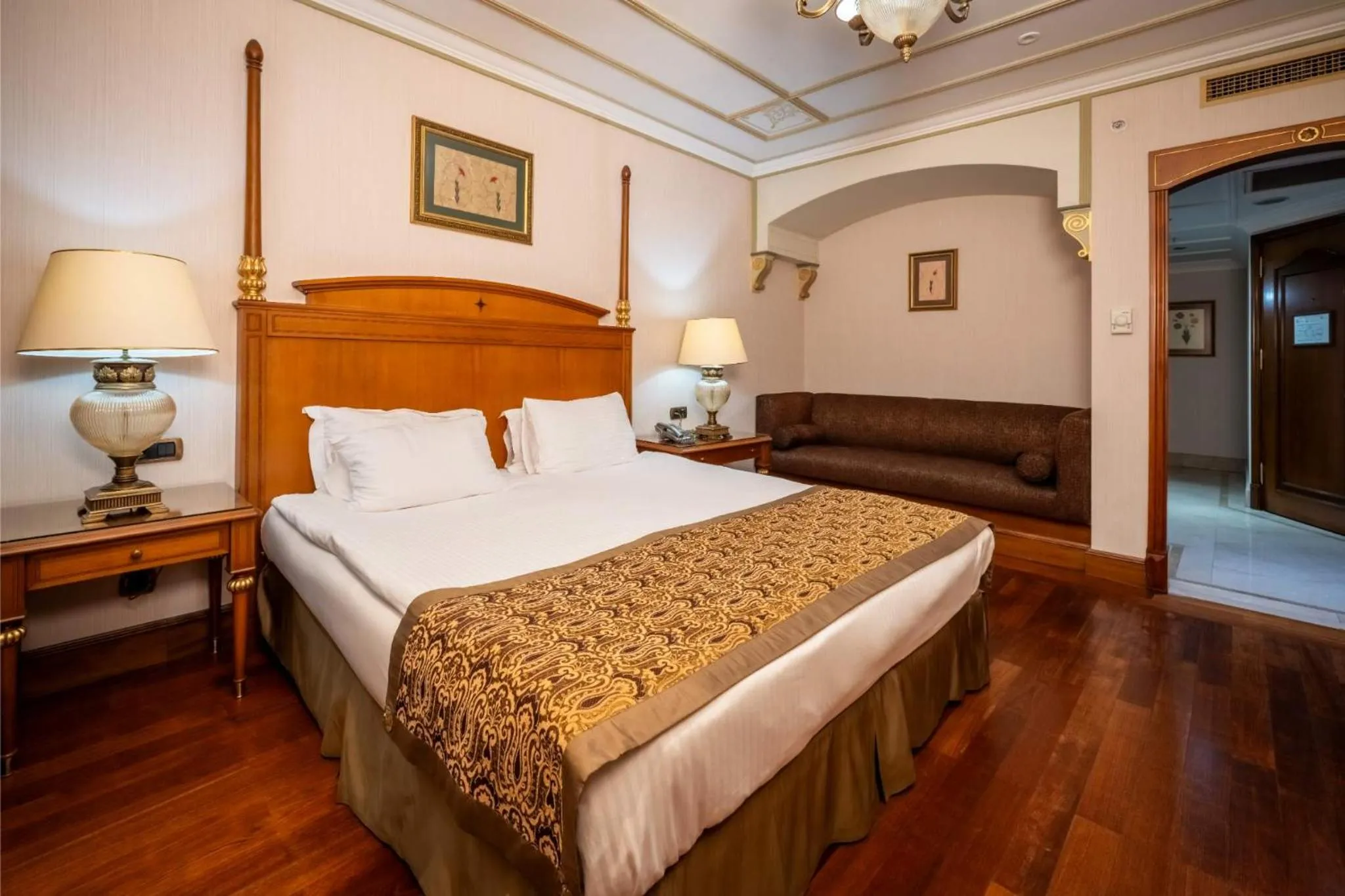 Bed in The Central Palace Taksim