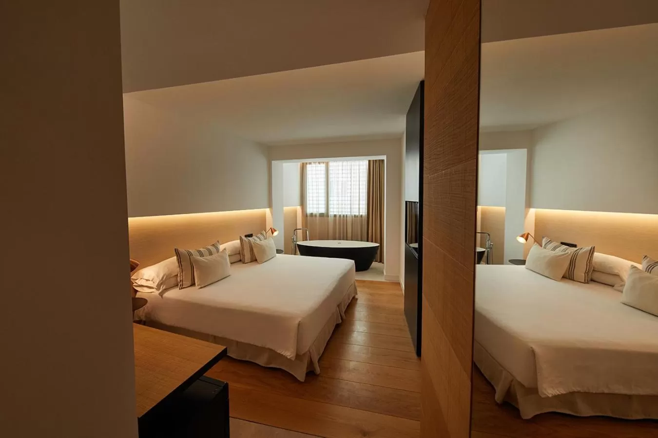 Photo of the whole room, Bed in Nakar Hotel