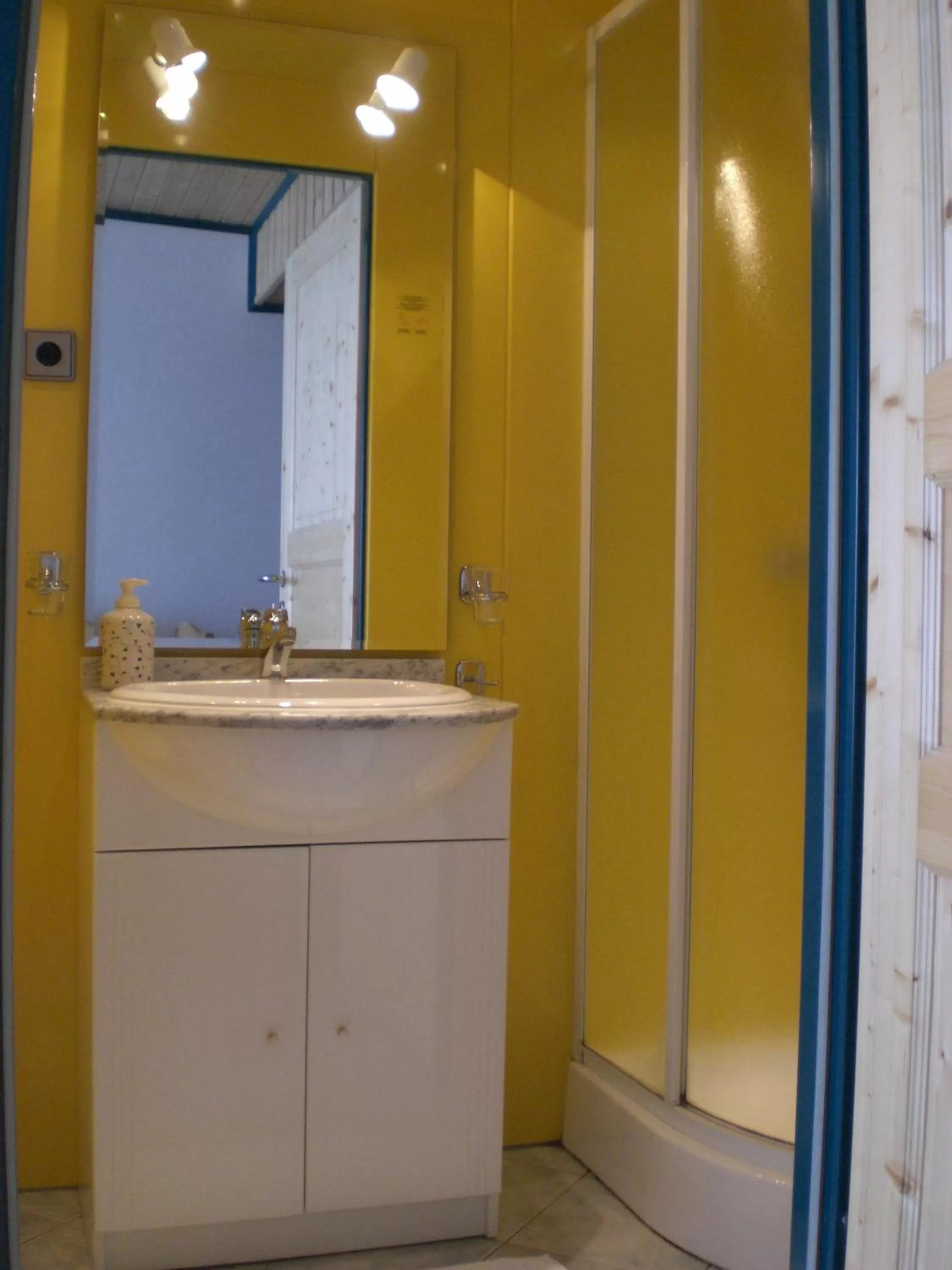 Bathroom in Hotel Asperner Löwe