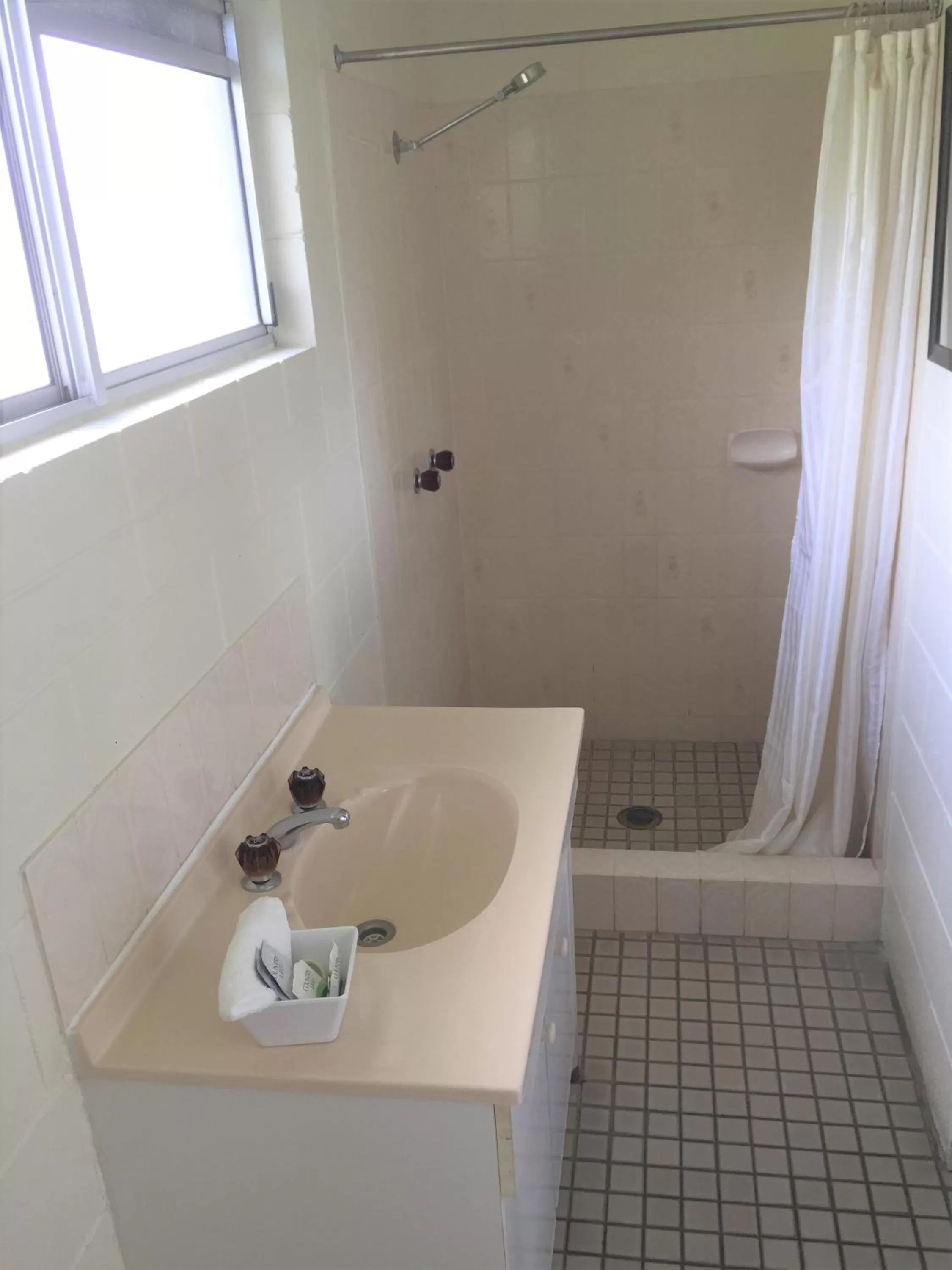 Shower in Cardwell at the Beach