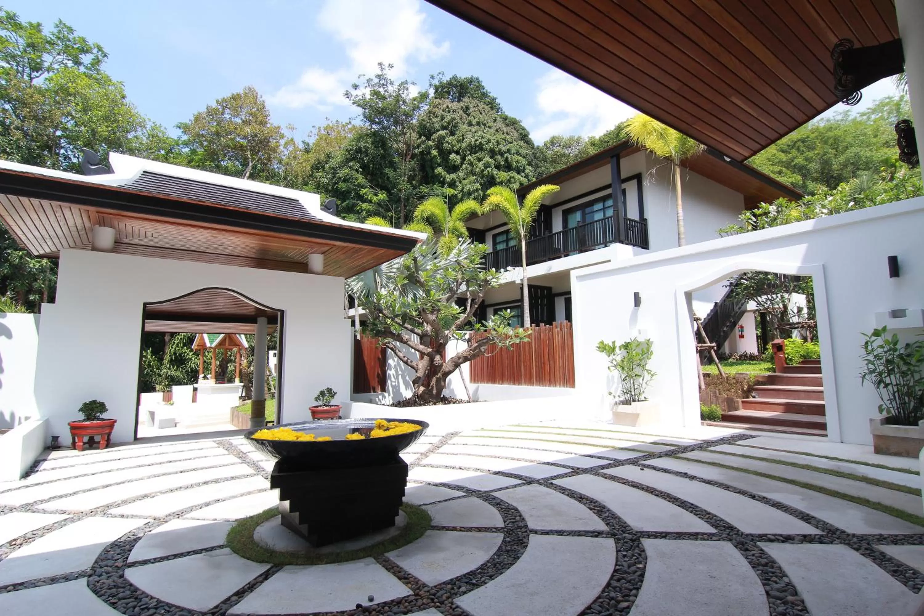 Facade/entrance in Numsai Khaosuay Resort