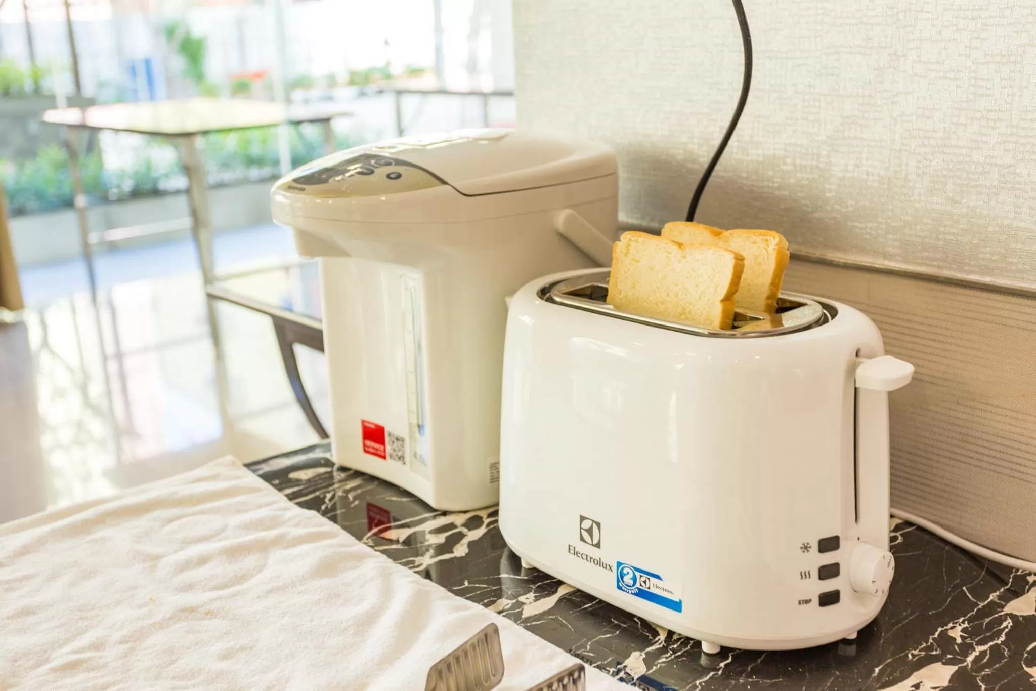 Restaurant/places to eat in Grand Inter Hotel