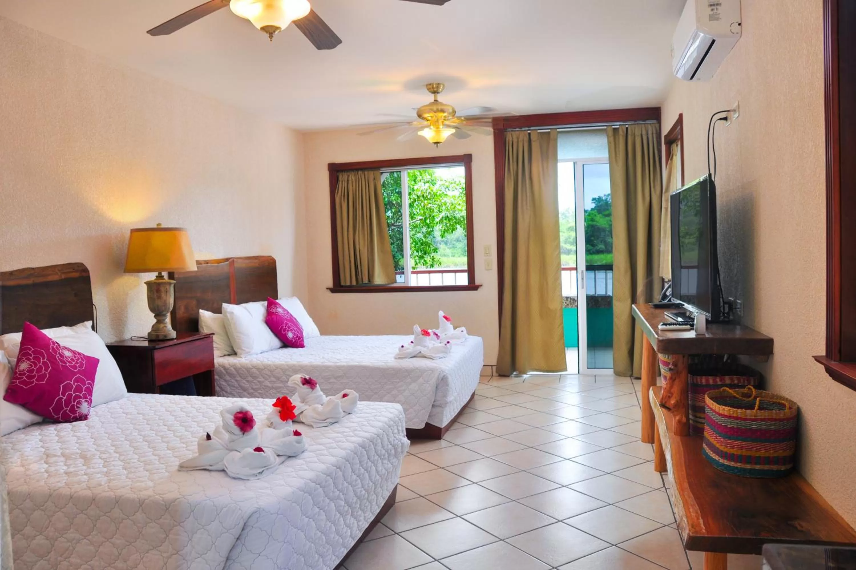 Photo of the whole room in Lamanai Hotel & Marina