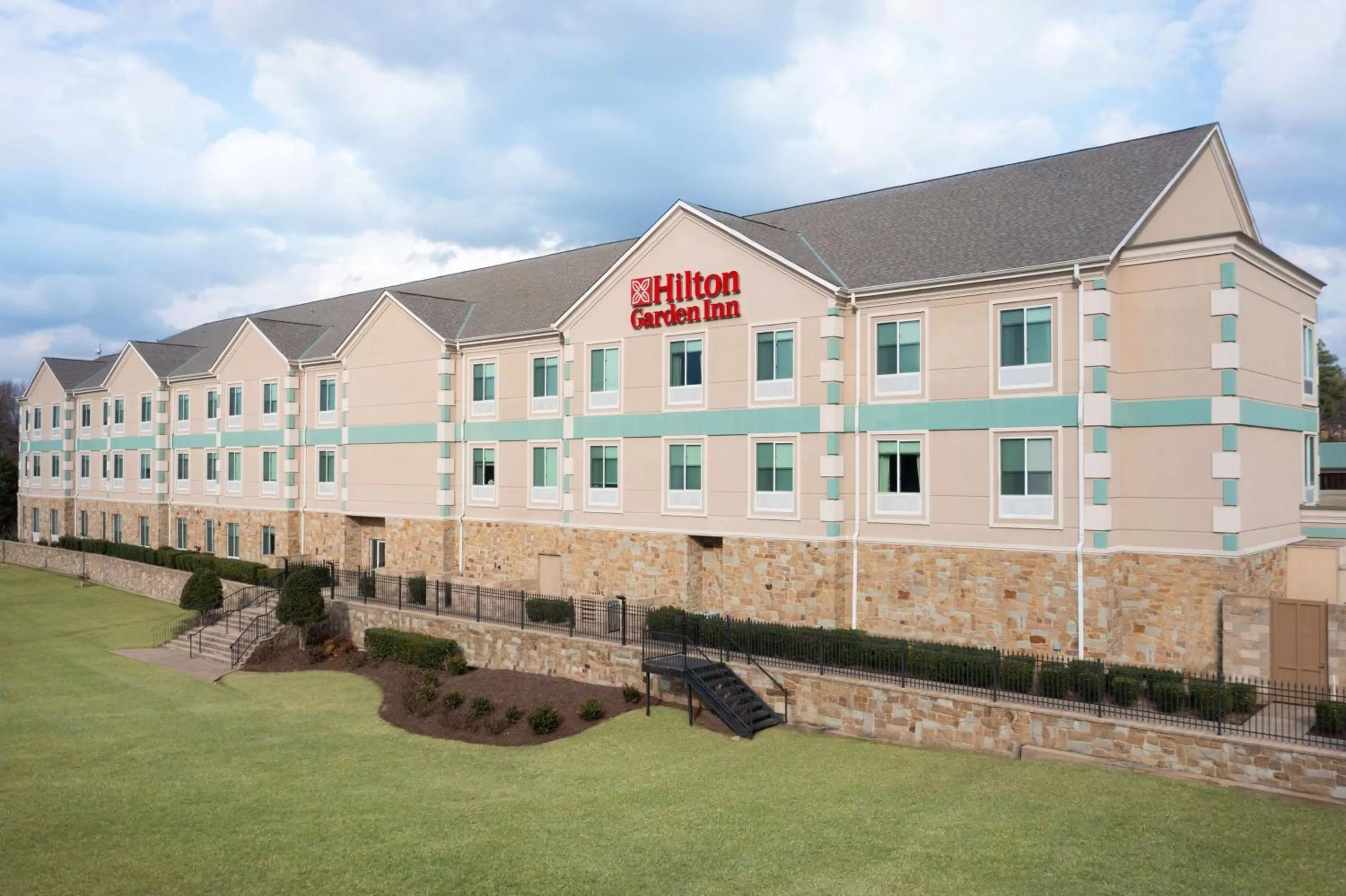 Property building in Hilton Garden Inn Tyler