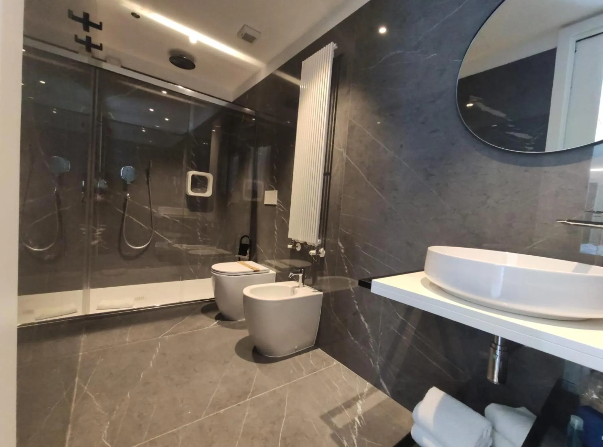 Shower in Hotel Due Mari & SPA