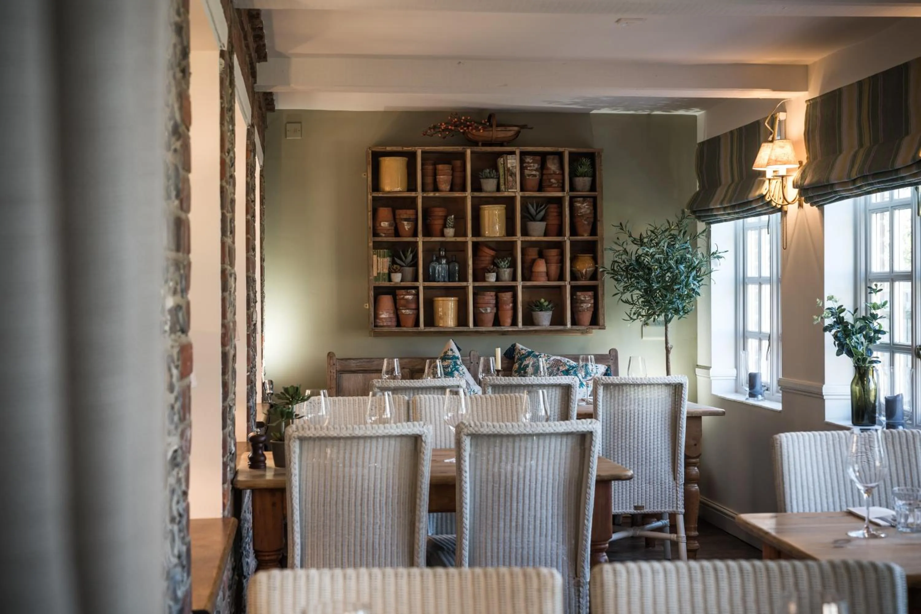 Restaurant/places to eat in The Horse and Groom Inn