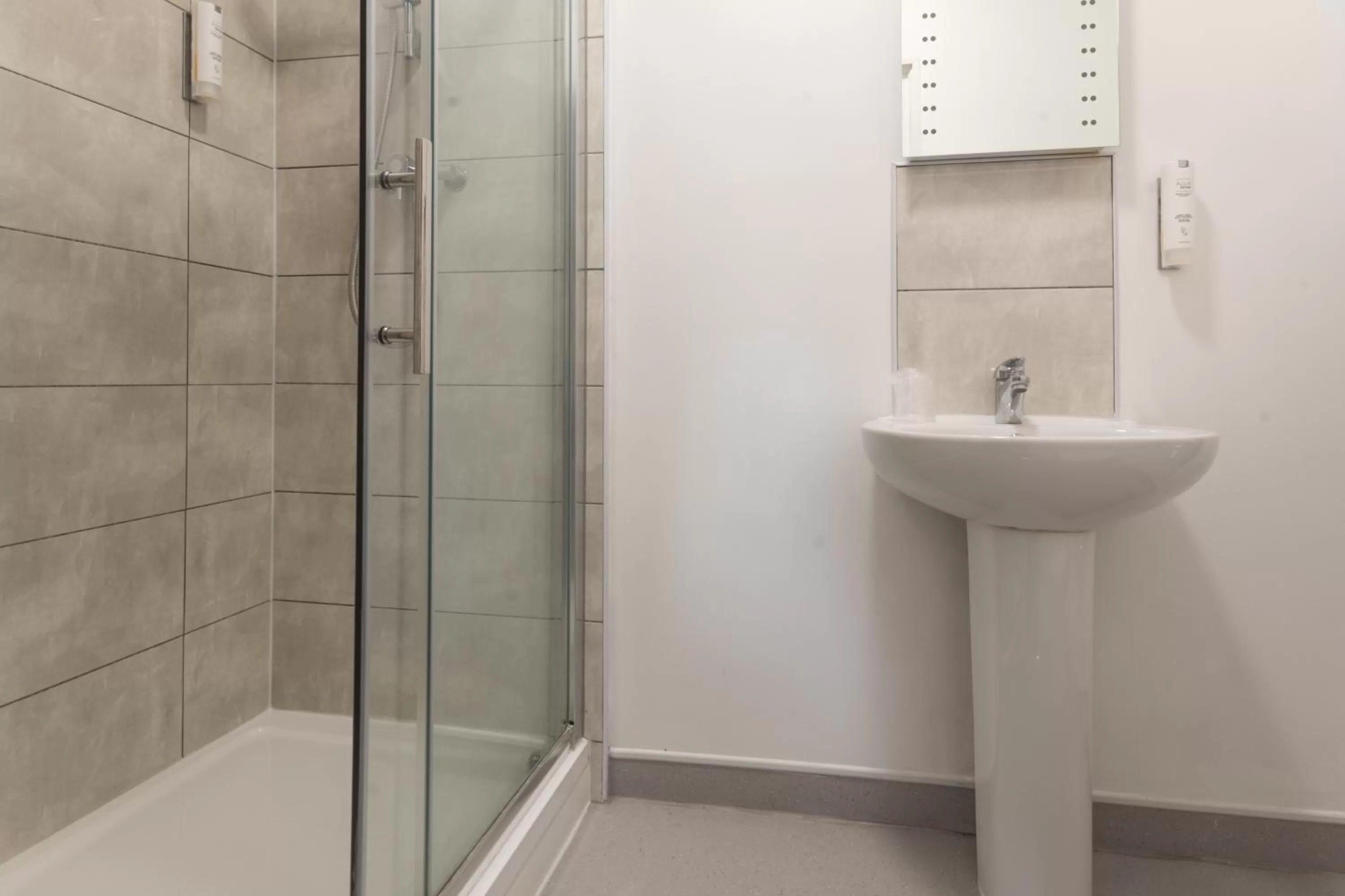 Bathroom in Plough Hotel